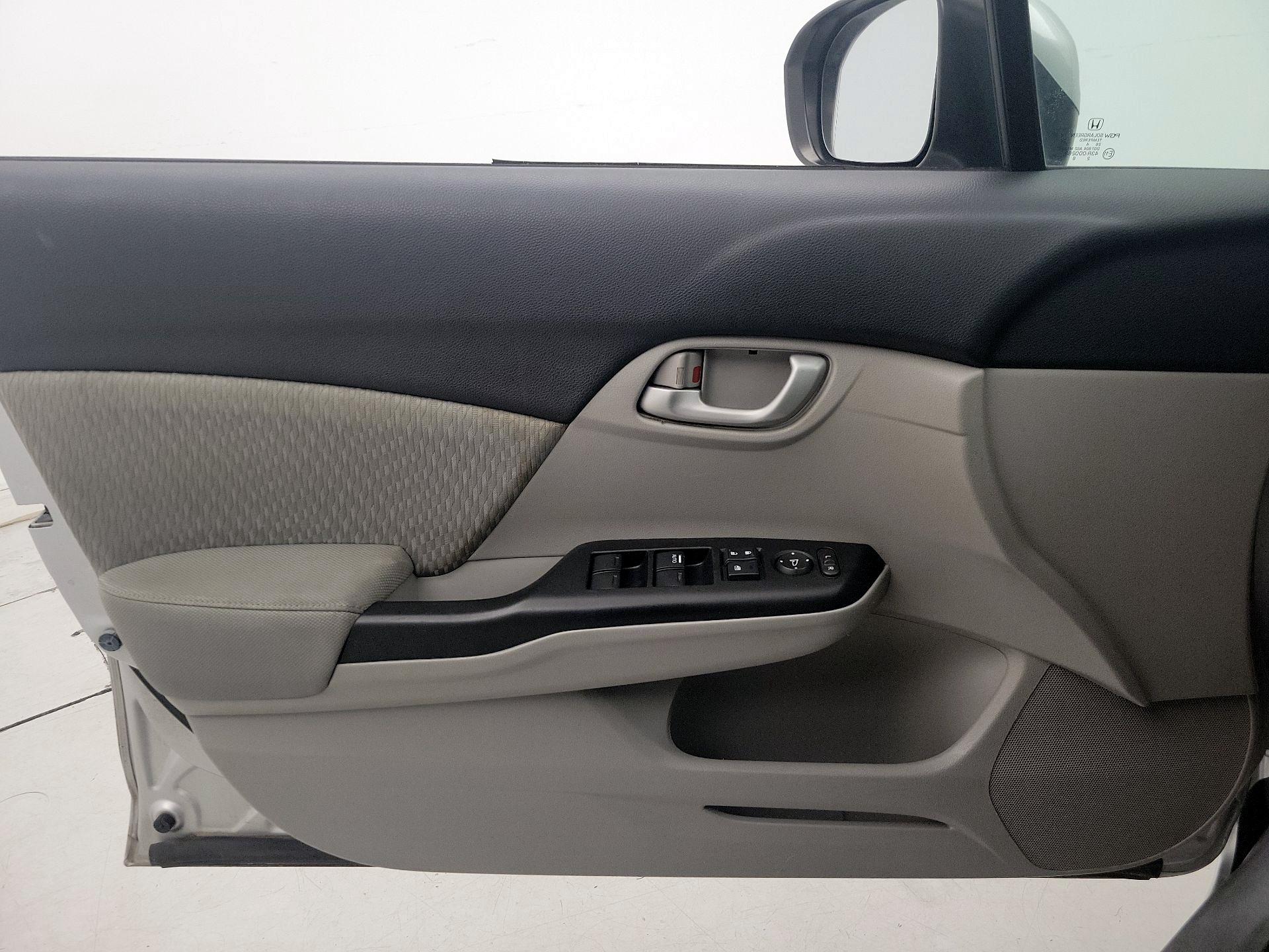 Thumbnail: 2015 Honda Civic - 12