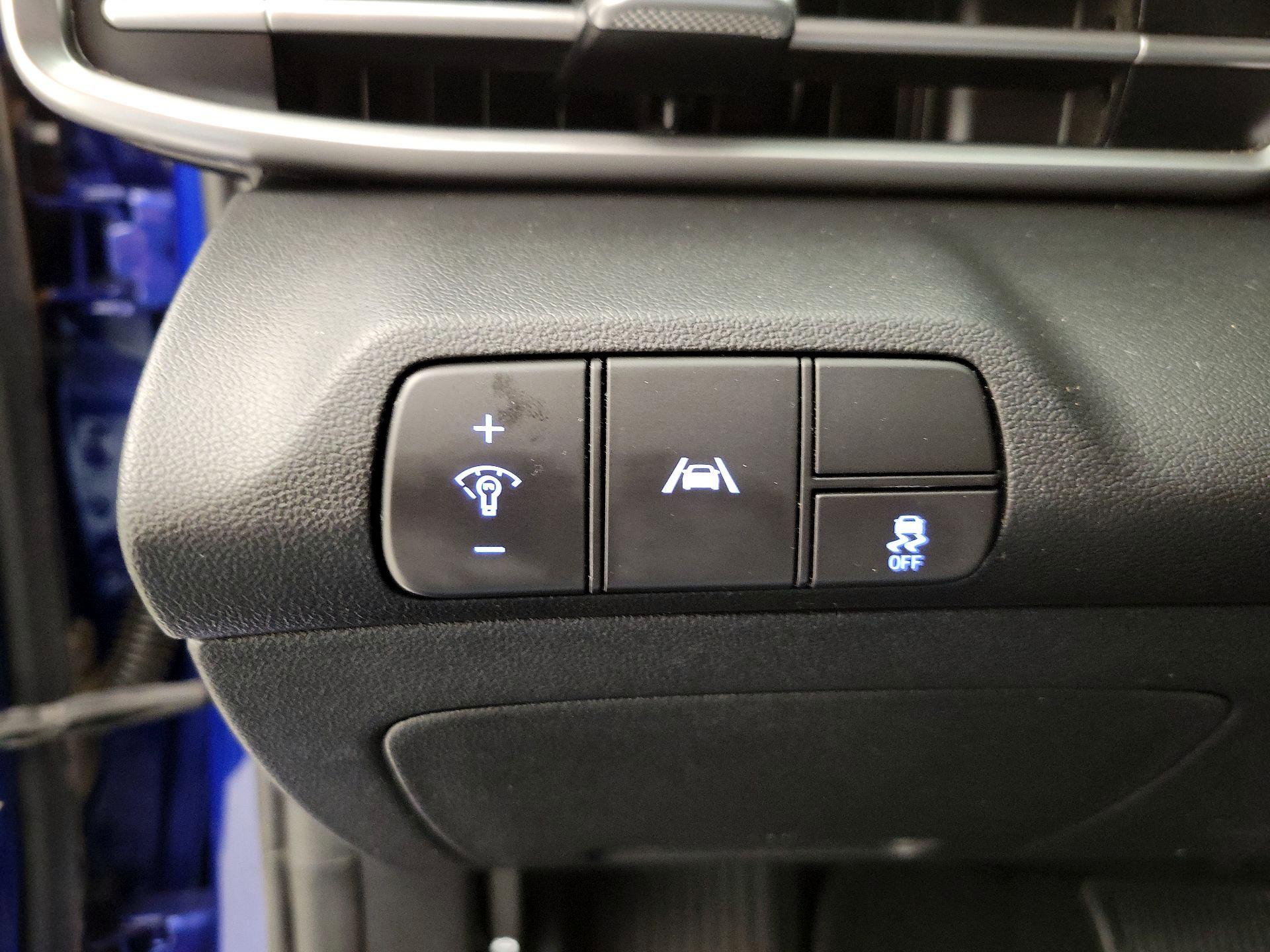 Thumbnail: 2023 Hyundai Elantra - 13