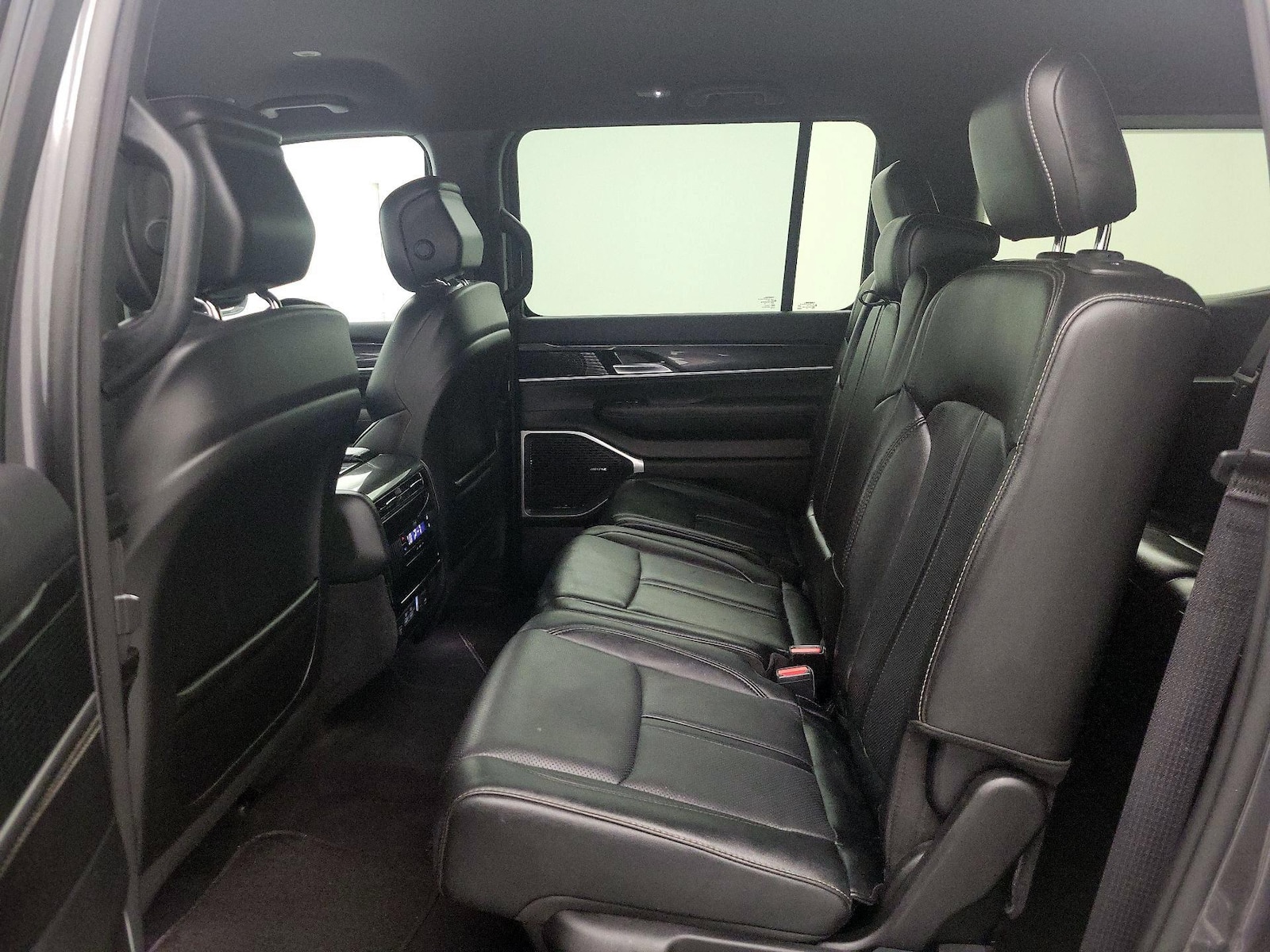 2023 Jeep Wagoneer Series I - Photo 21