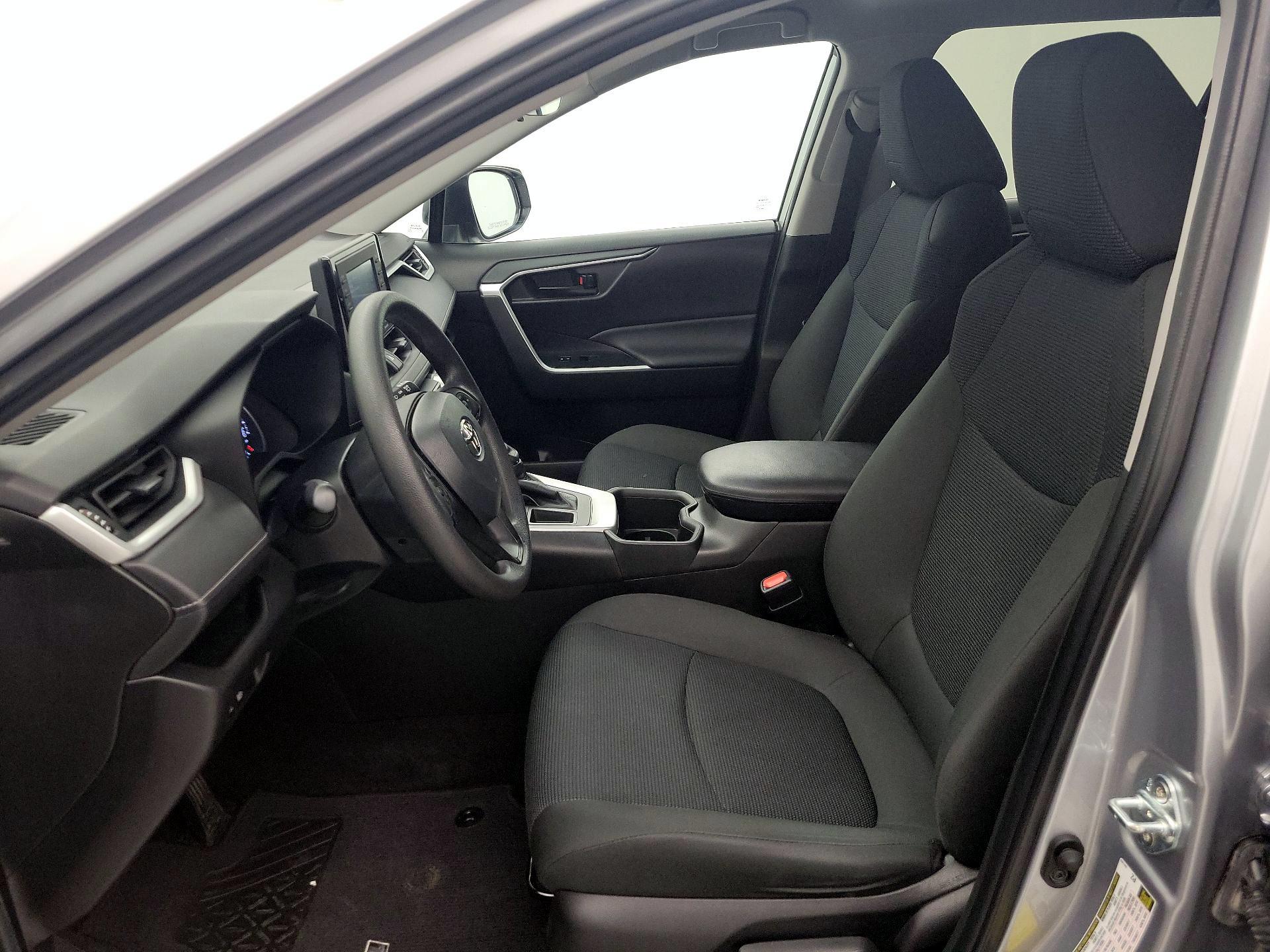 Thumbnail: 2022 Toyota RAV4 - 11