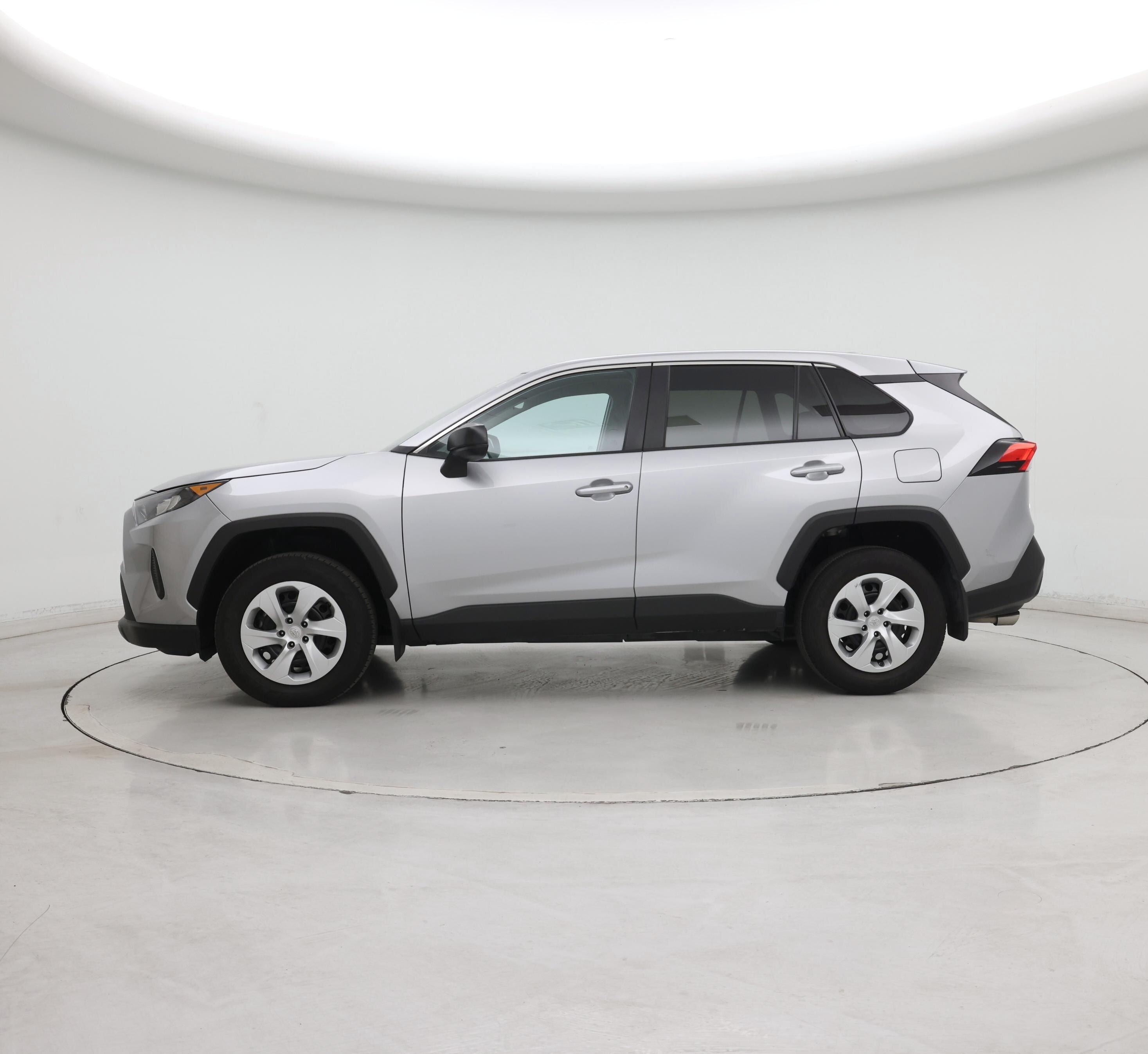 Thumbnail: 2022 Toyota RAV4 - 3