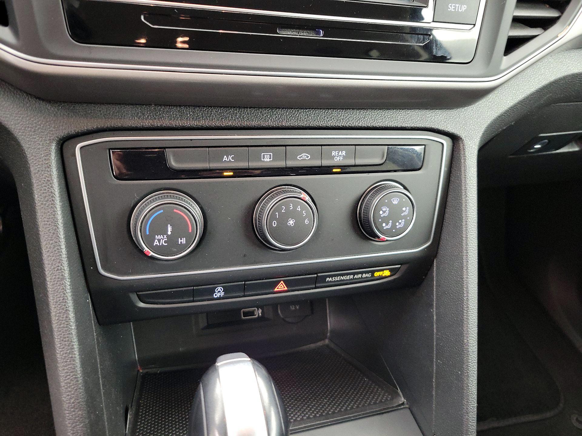 Thumbnail: 2019 Volkswagen Atlas - 16