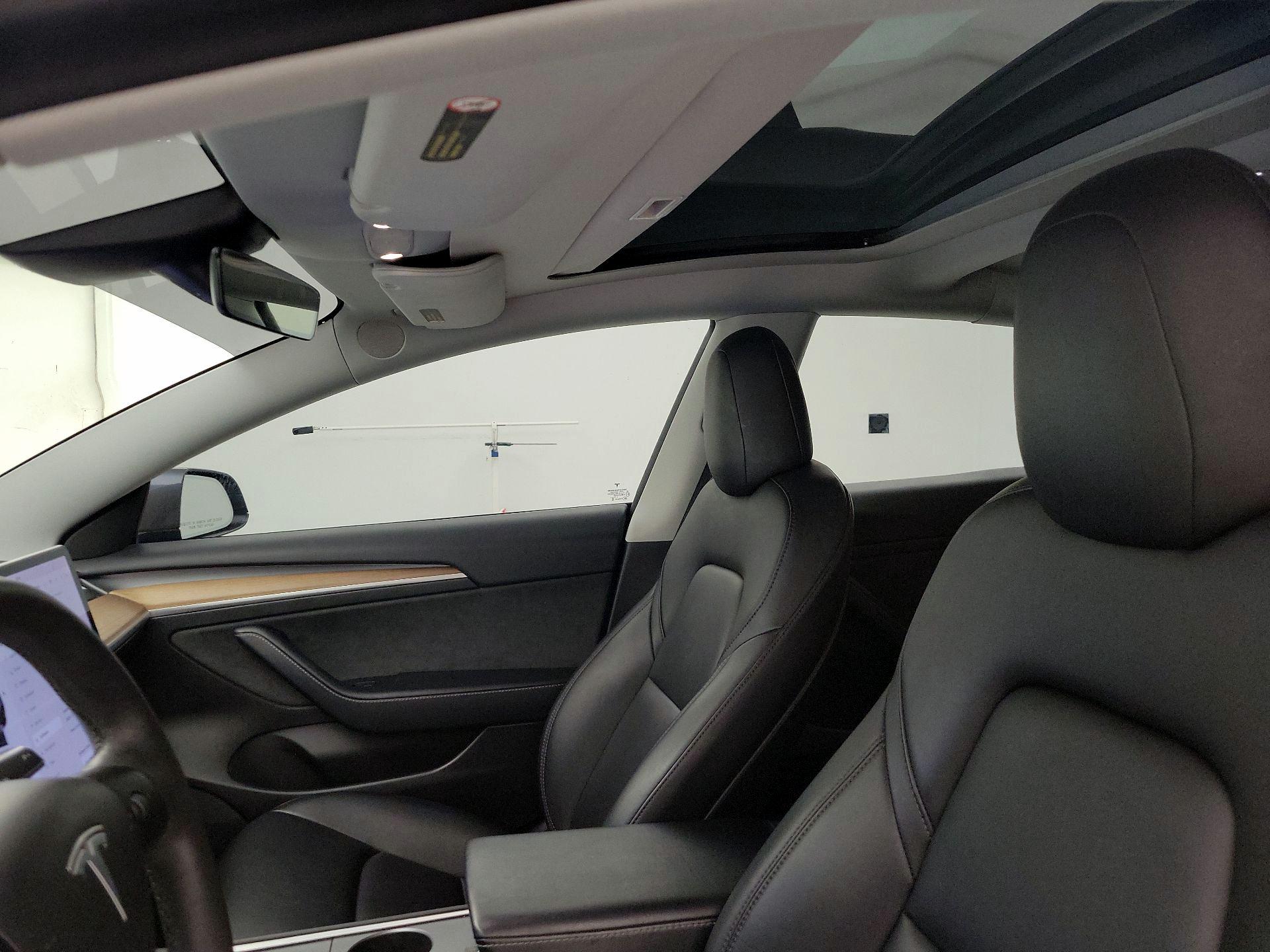 Thumbnail: 2021 Tesla Model 3 - 18