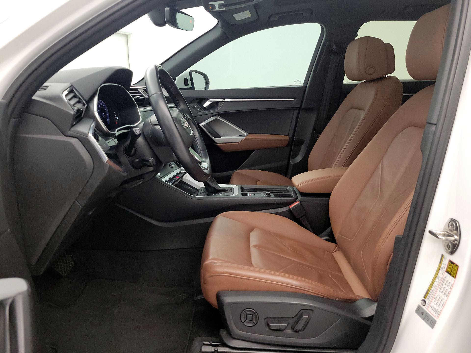Thumbnail: 2020 Audi Q3 - 11