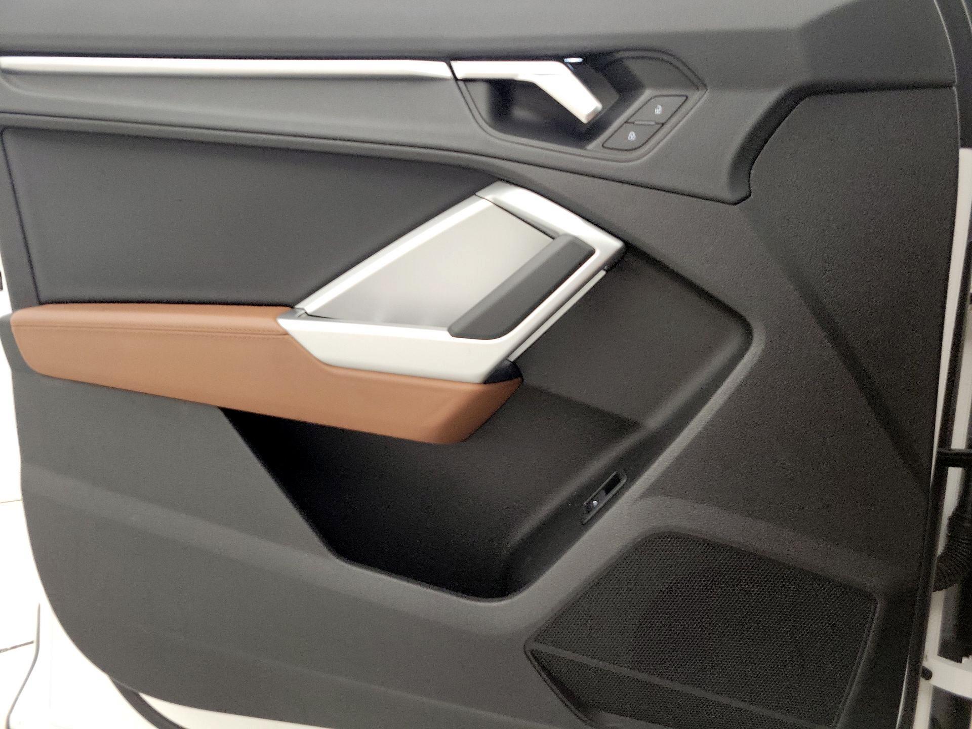 Thumbnail: 2020 Audi Q3 - 12