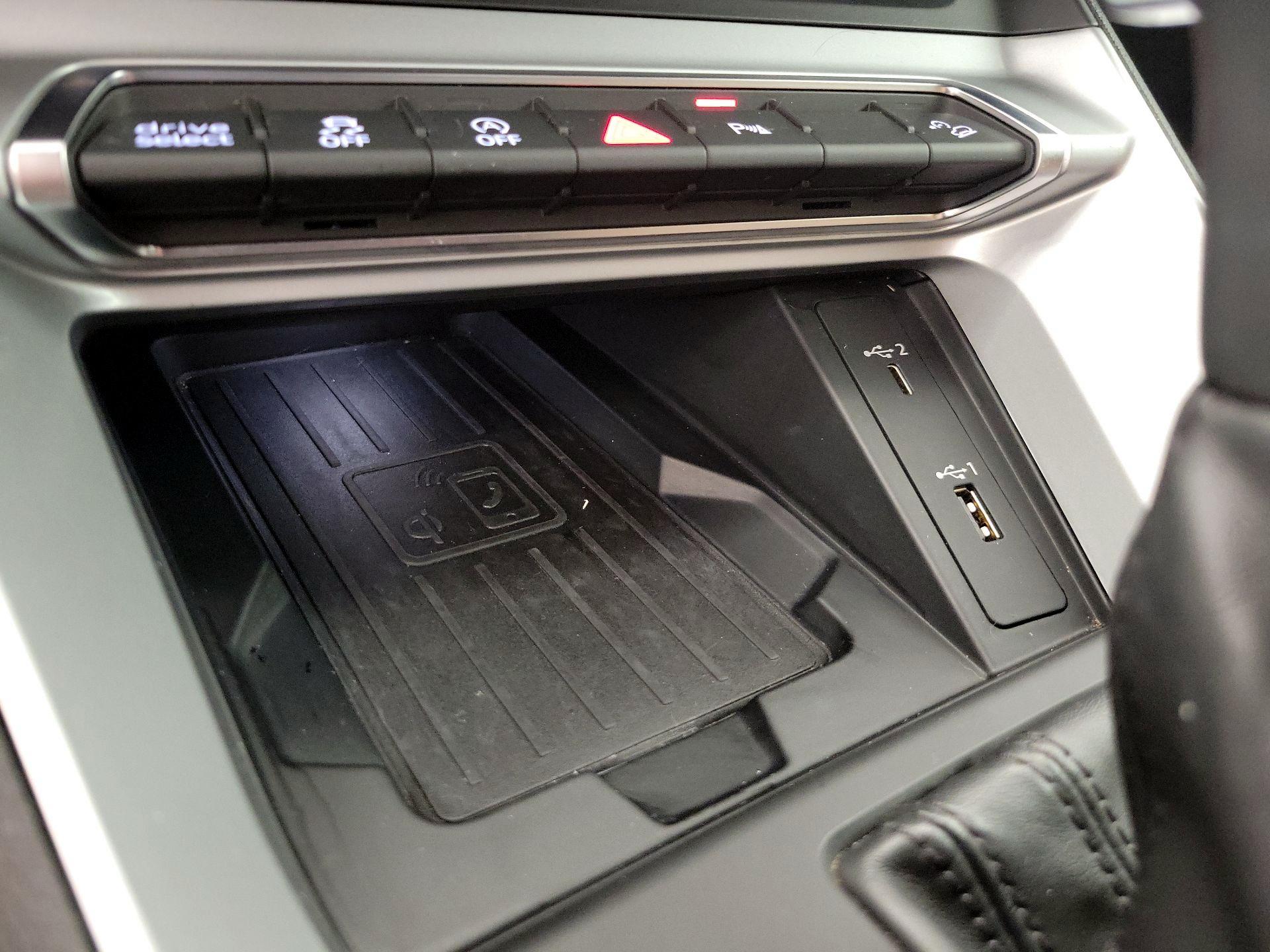 Thumbnail: 2020 Audi Q3 - 19