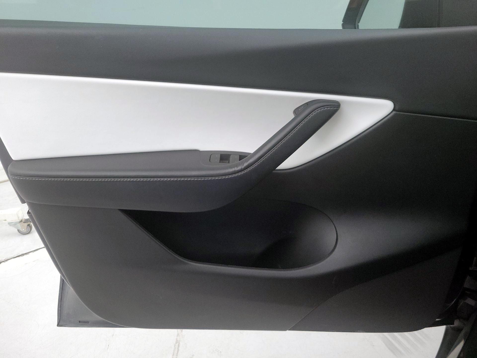 Thumbnail: 2022 Tesla Model Y - 12