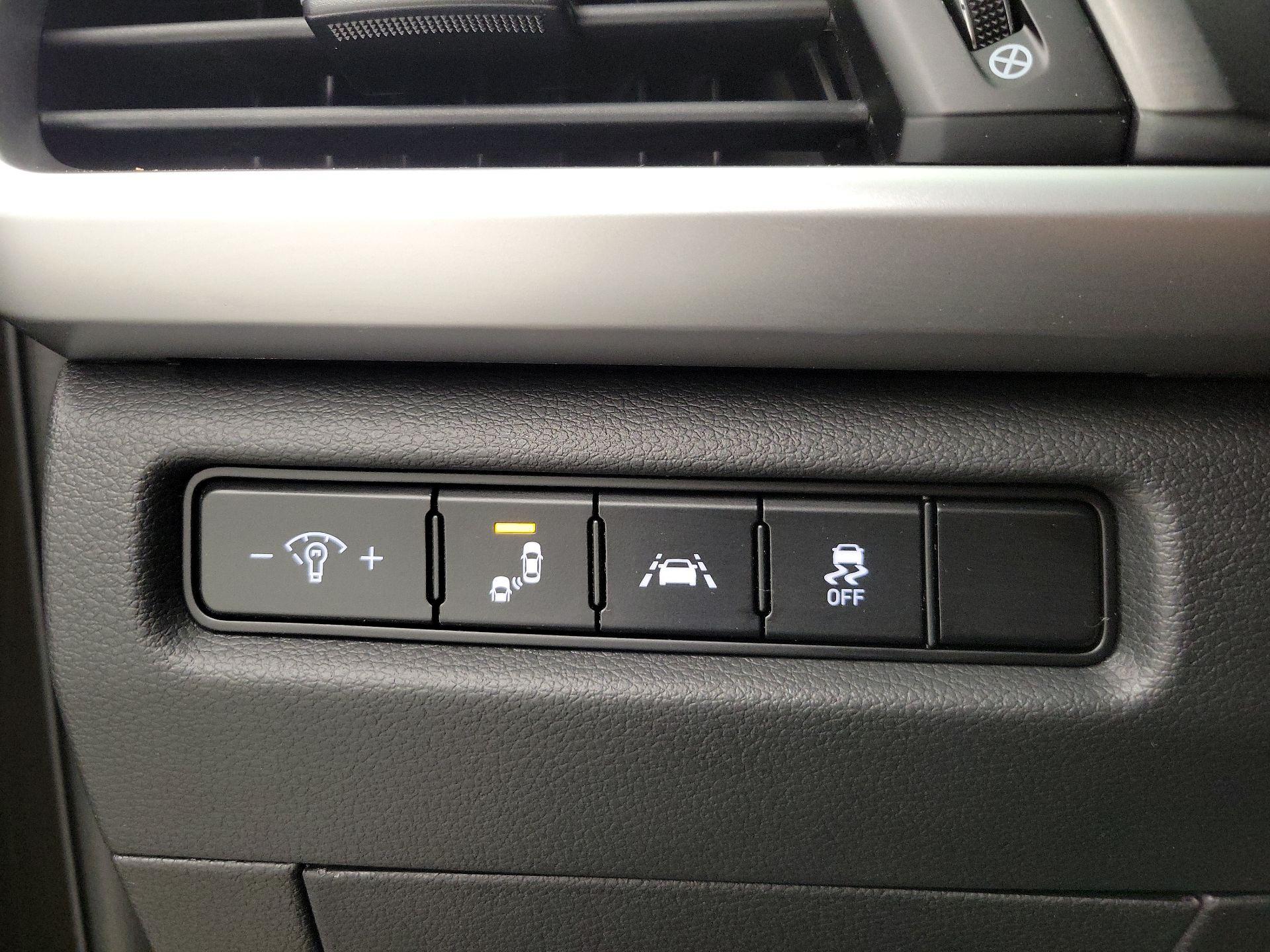 Thumbnail: 2021 Kia Telluride - 13