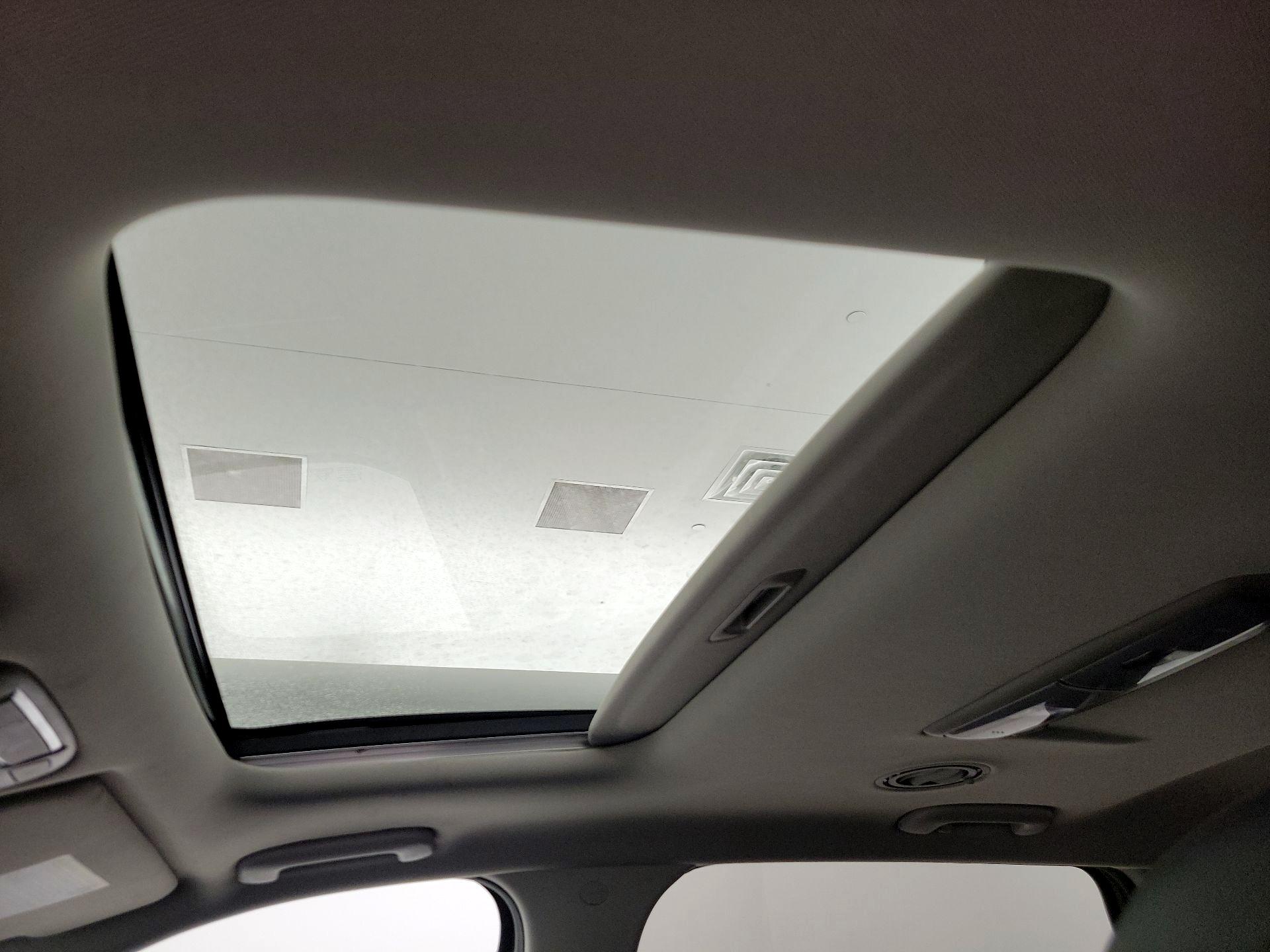 Thumbnail: 2021 Kia Telluride - 19