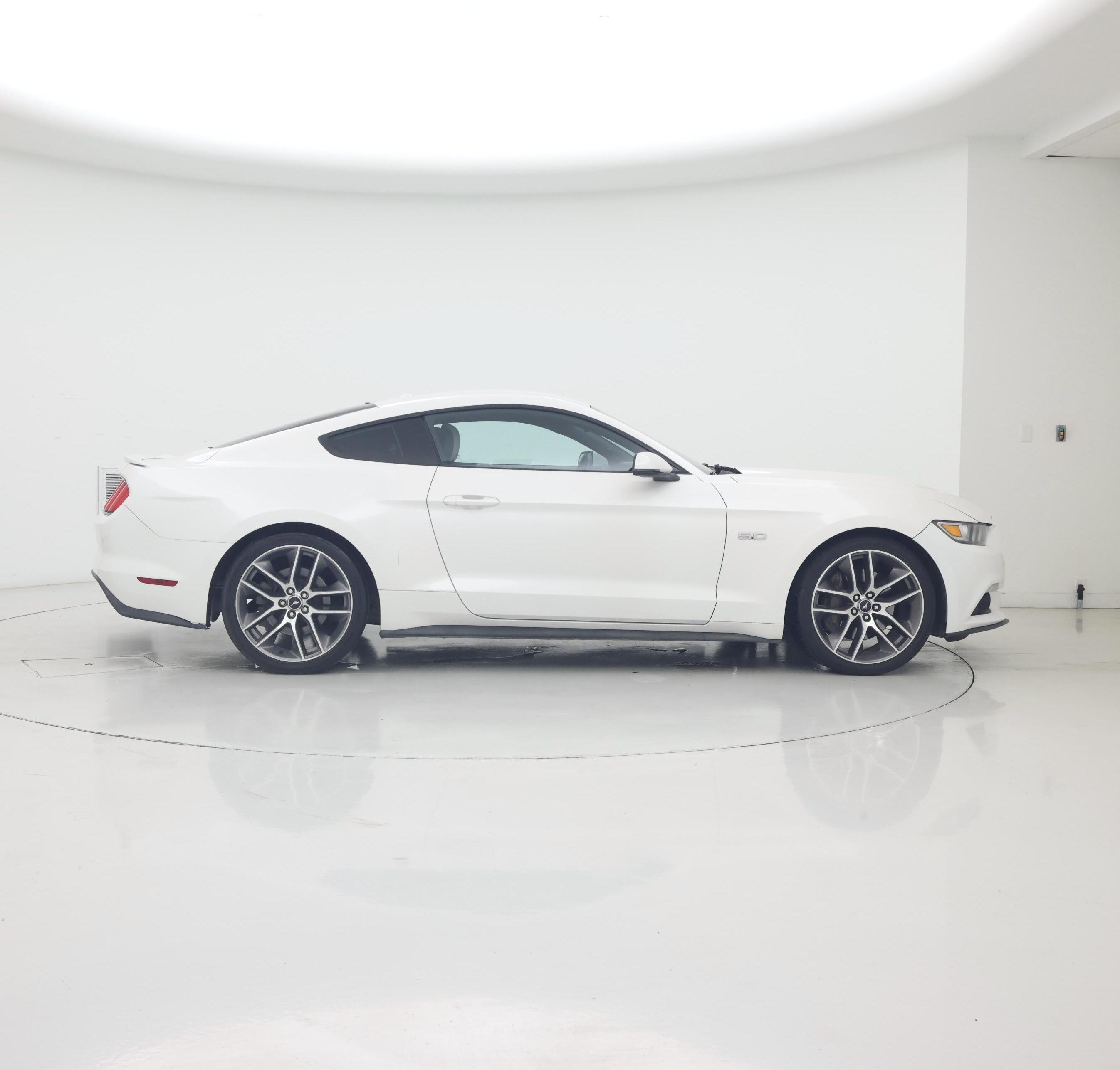 Thumbnail: 2017 Ford Mustang - 7
