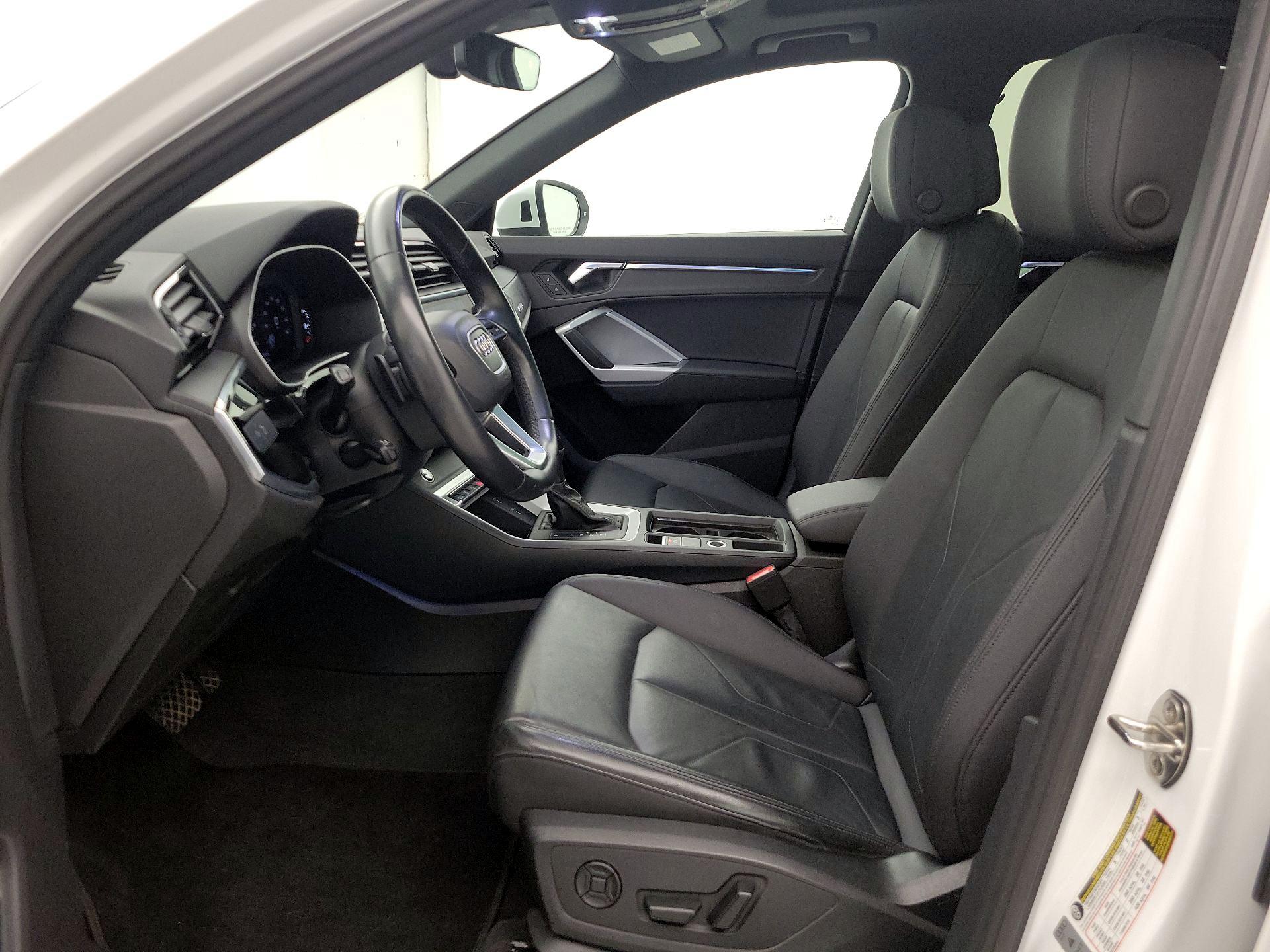 Thumbnail: 2022 Audi Q3 - 11