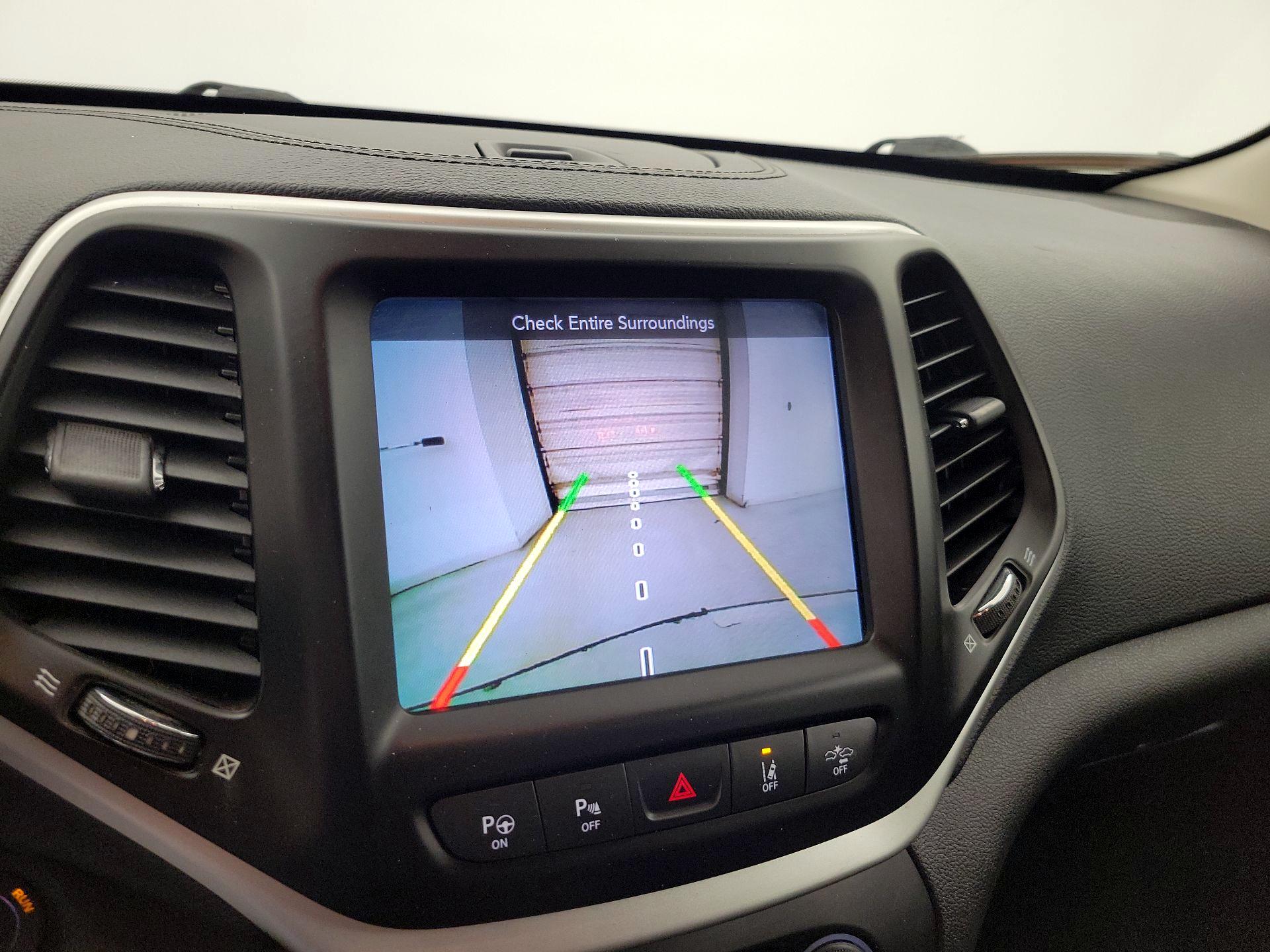 Thumbnail: 2014 Jeep Cherokee - 15