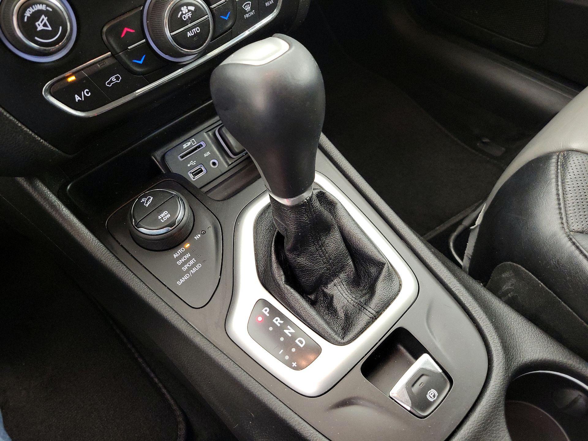 Thumbnail: 2014 Jeep Cherokee - 18