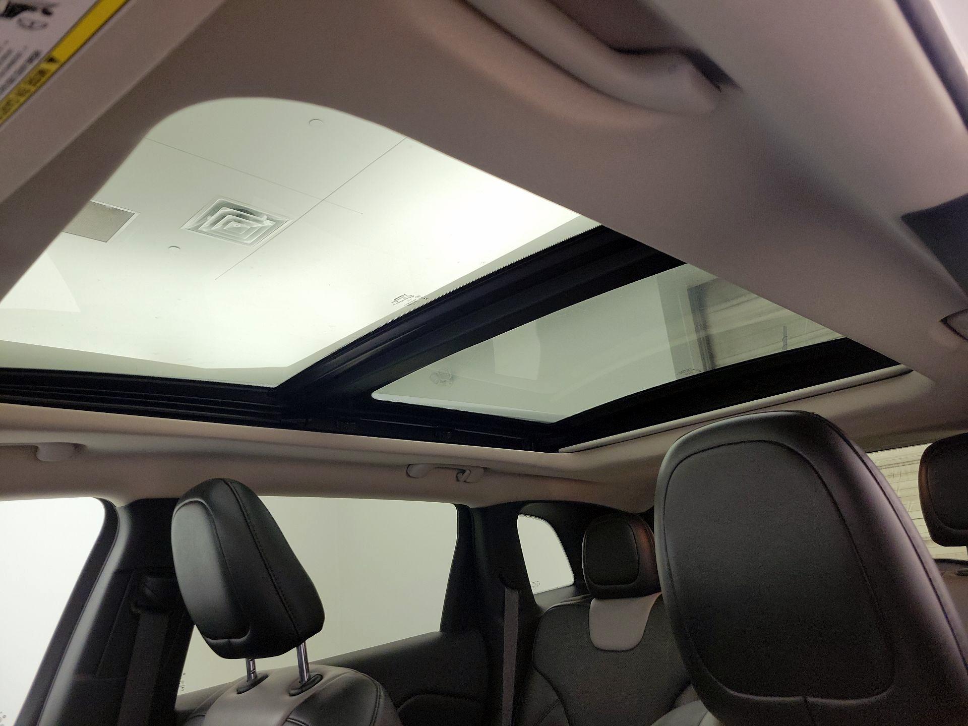 Thumbnail: 2014 Jeep Cherokee - 20