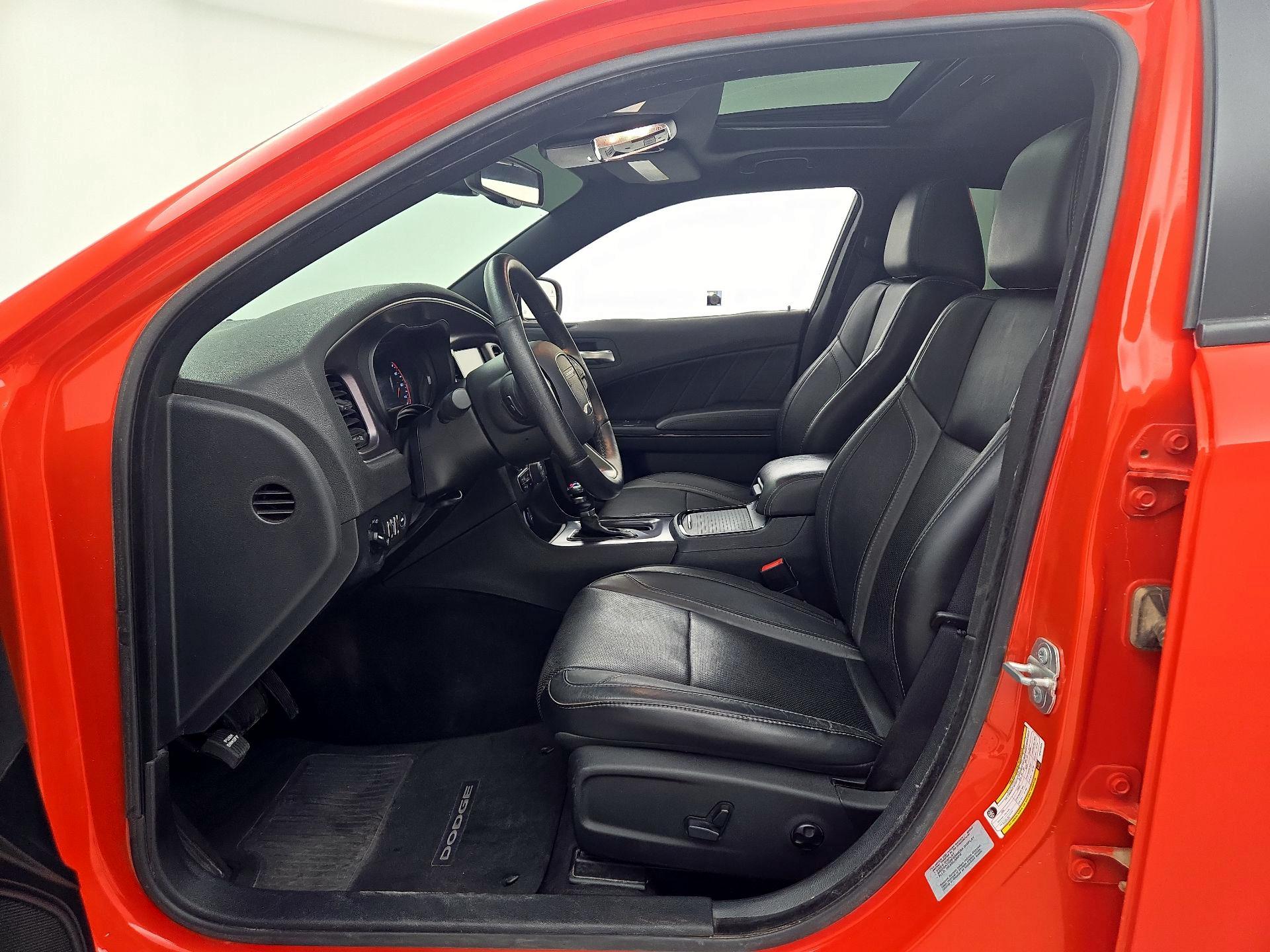 Thumbnail: 2016 Dodge Charger - 11