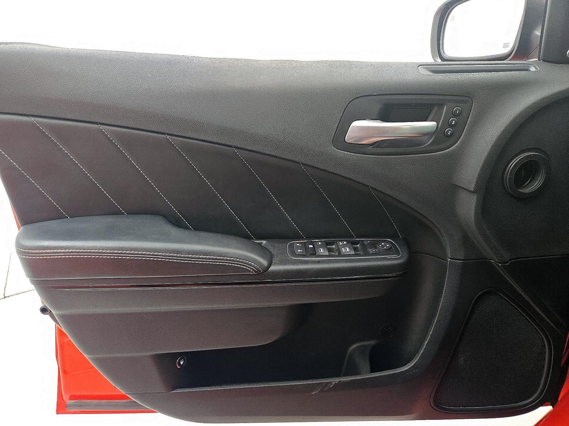 Thumbnail: 2016 Dodge Charger - 12