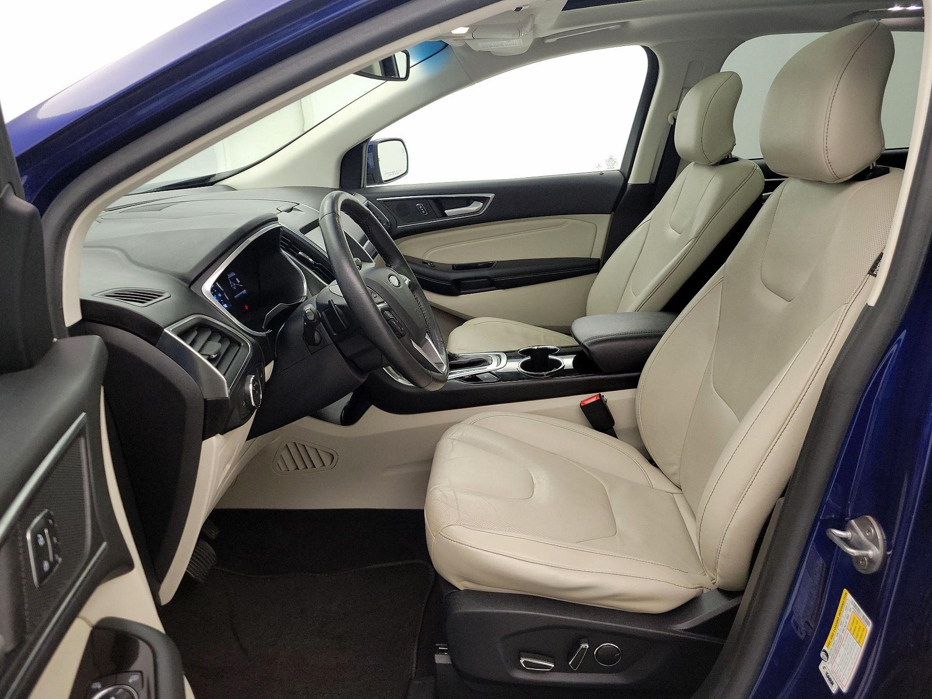 Thumbnail: 2015 Ford Edge - 11