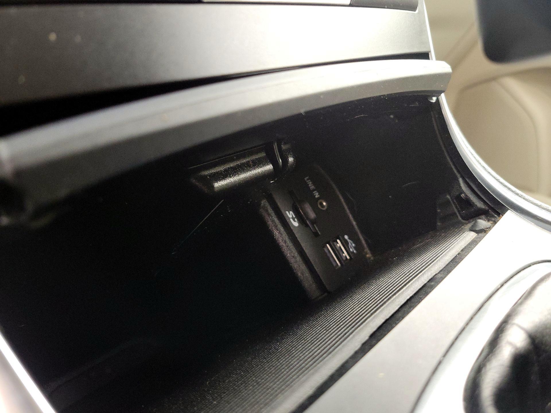 Thumbnail: 2015 Ford Edge - 19