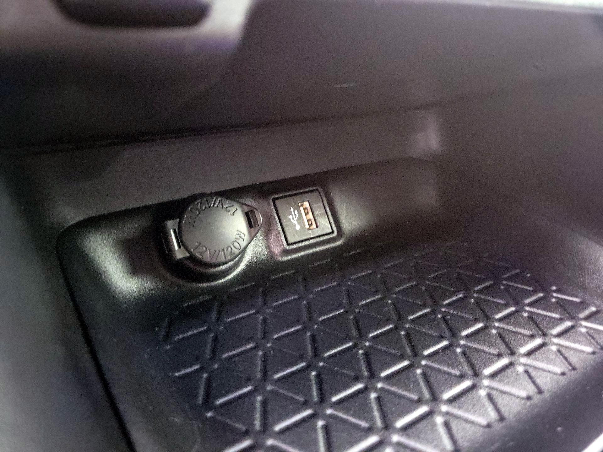 Thumbnail: 2025 Toyota RAV4 - 18