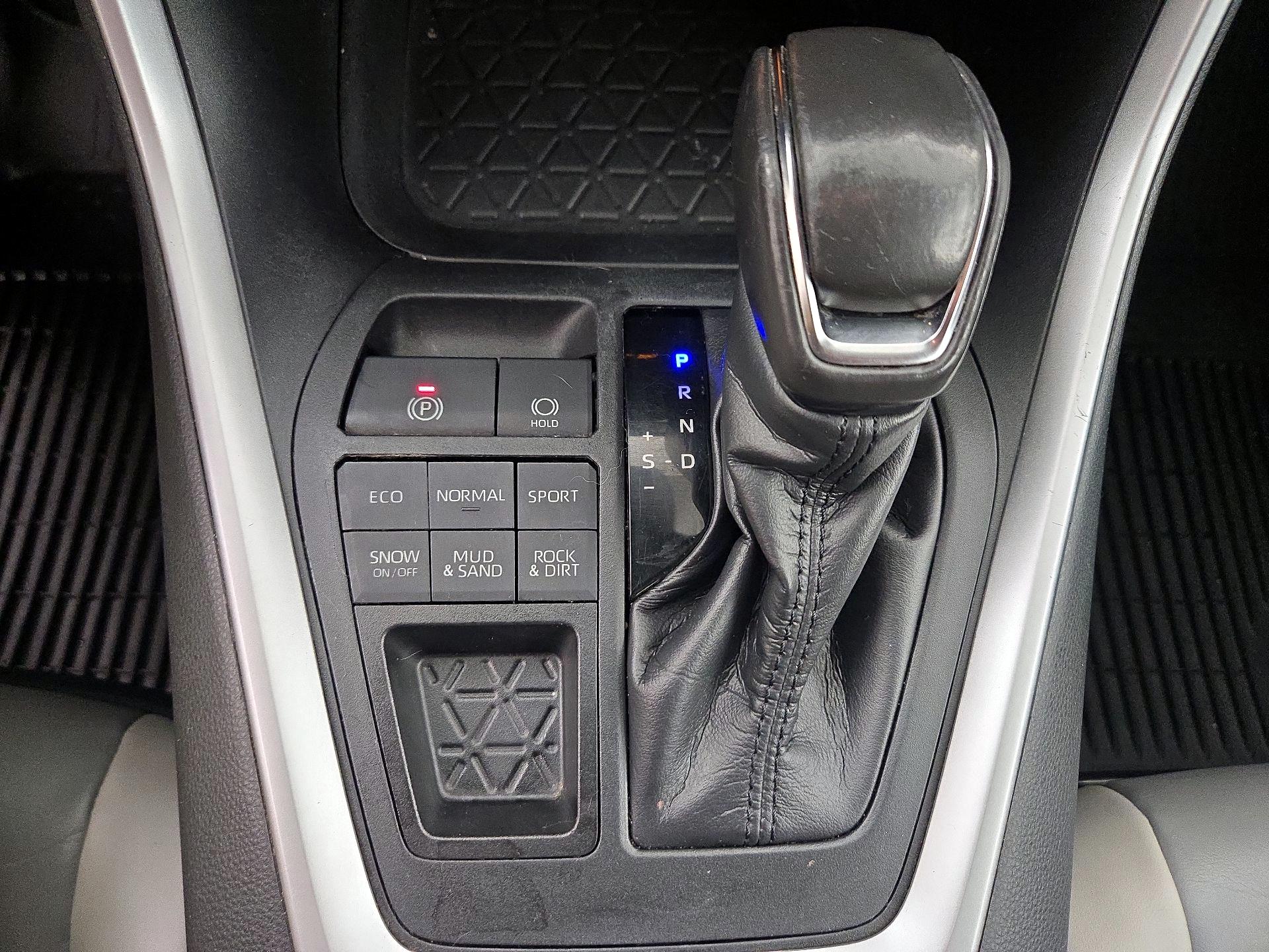 Thumbnail: 2019 Toyota RAV4 - 17