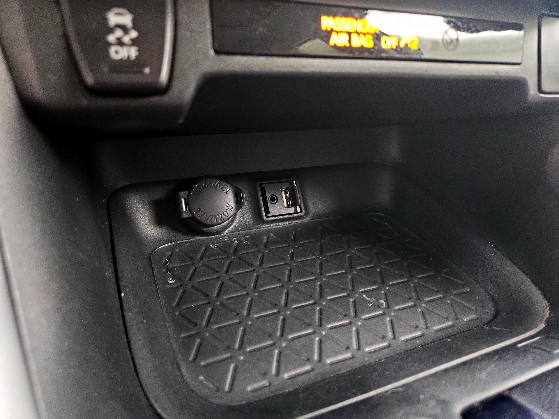 Thumbnail: 2019 Toyota RAV4 - 18