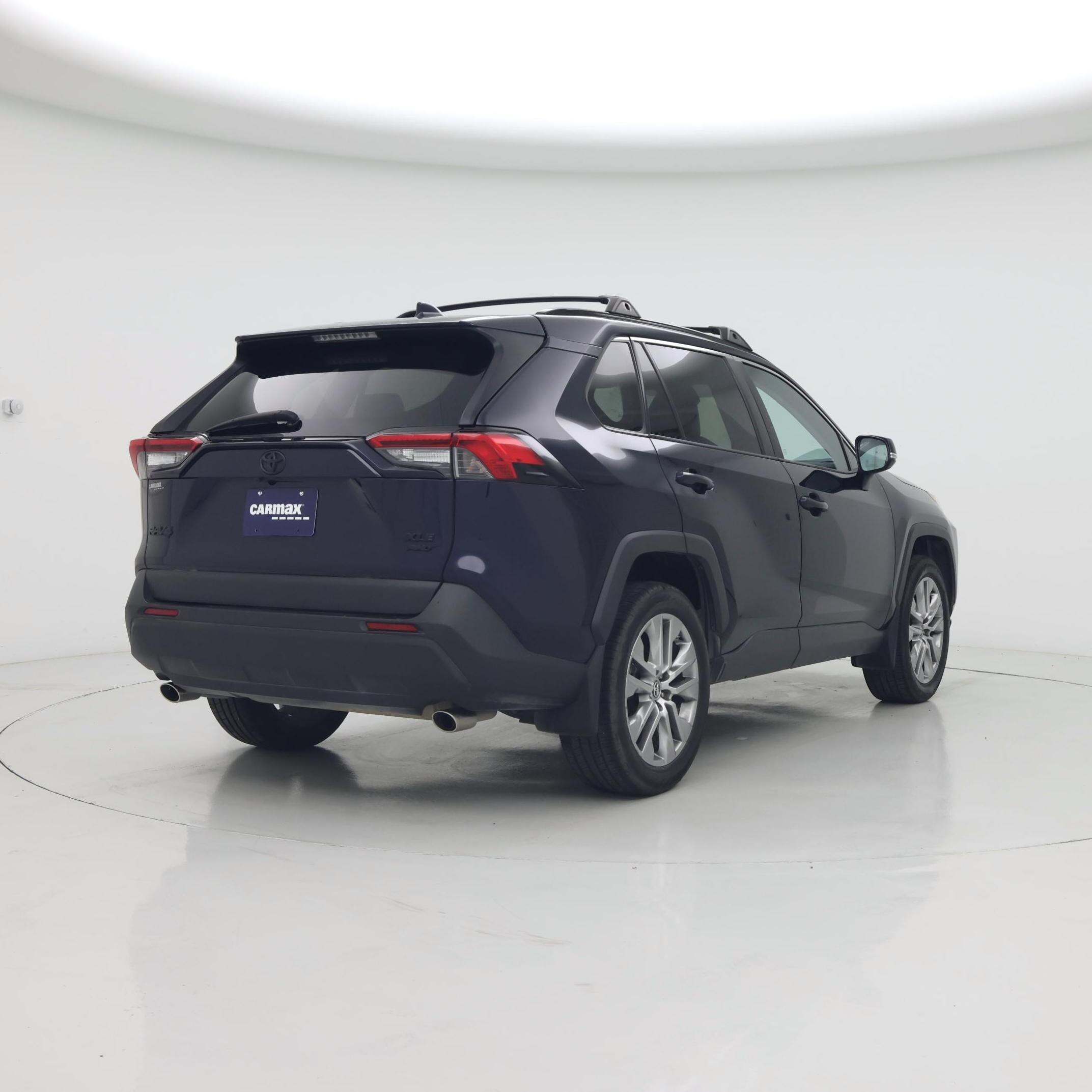 Thumbnail: 2019 Toyota RAV4 - 8
