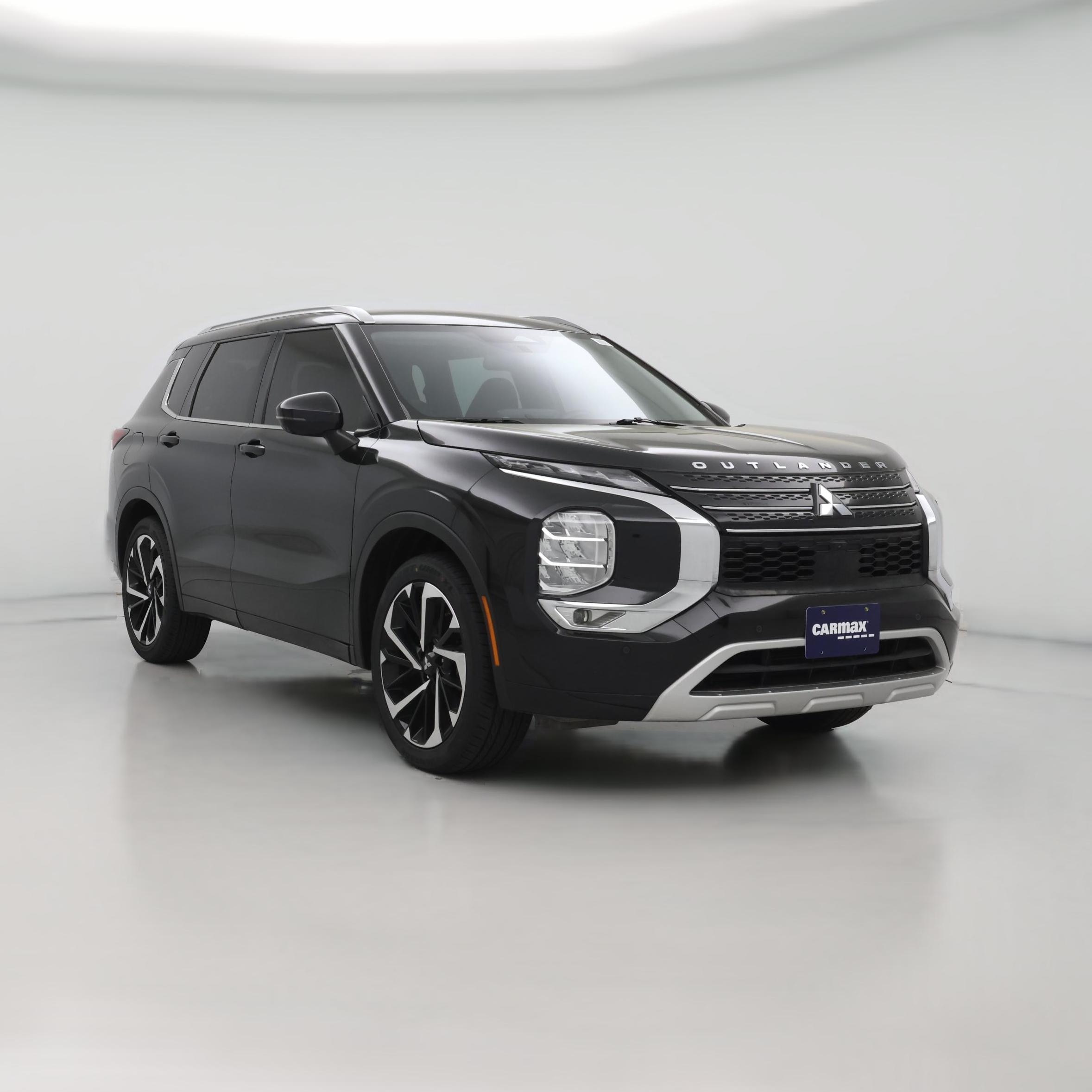 Thumbnail: 2022 Mitsubishi Outlander - 1