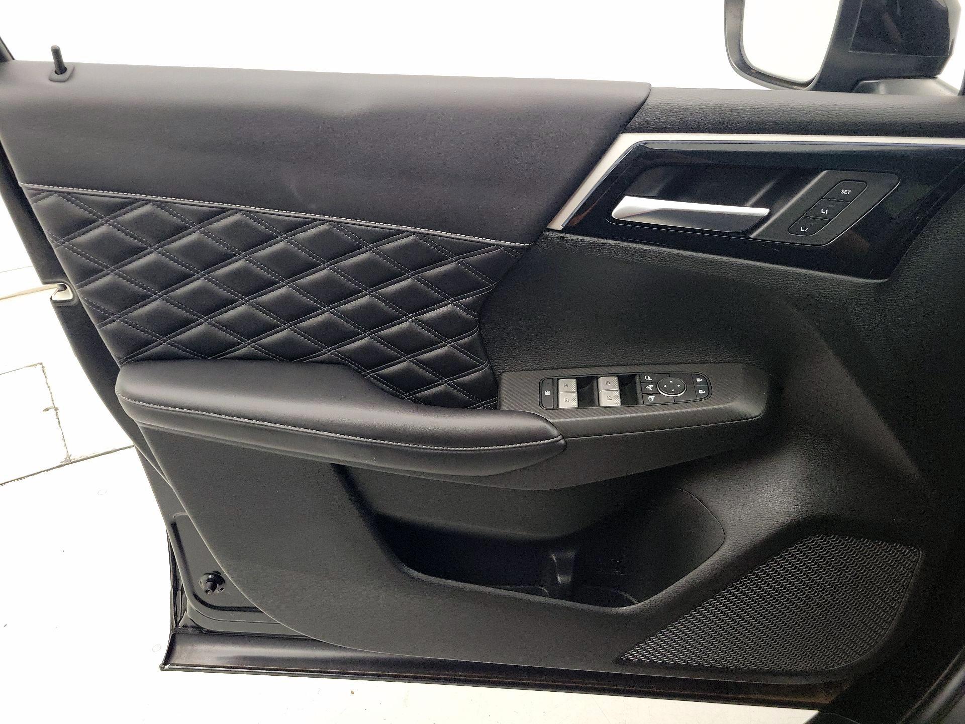 Thumbnail: 2022 Mitsubishi Outlander - 12