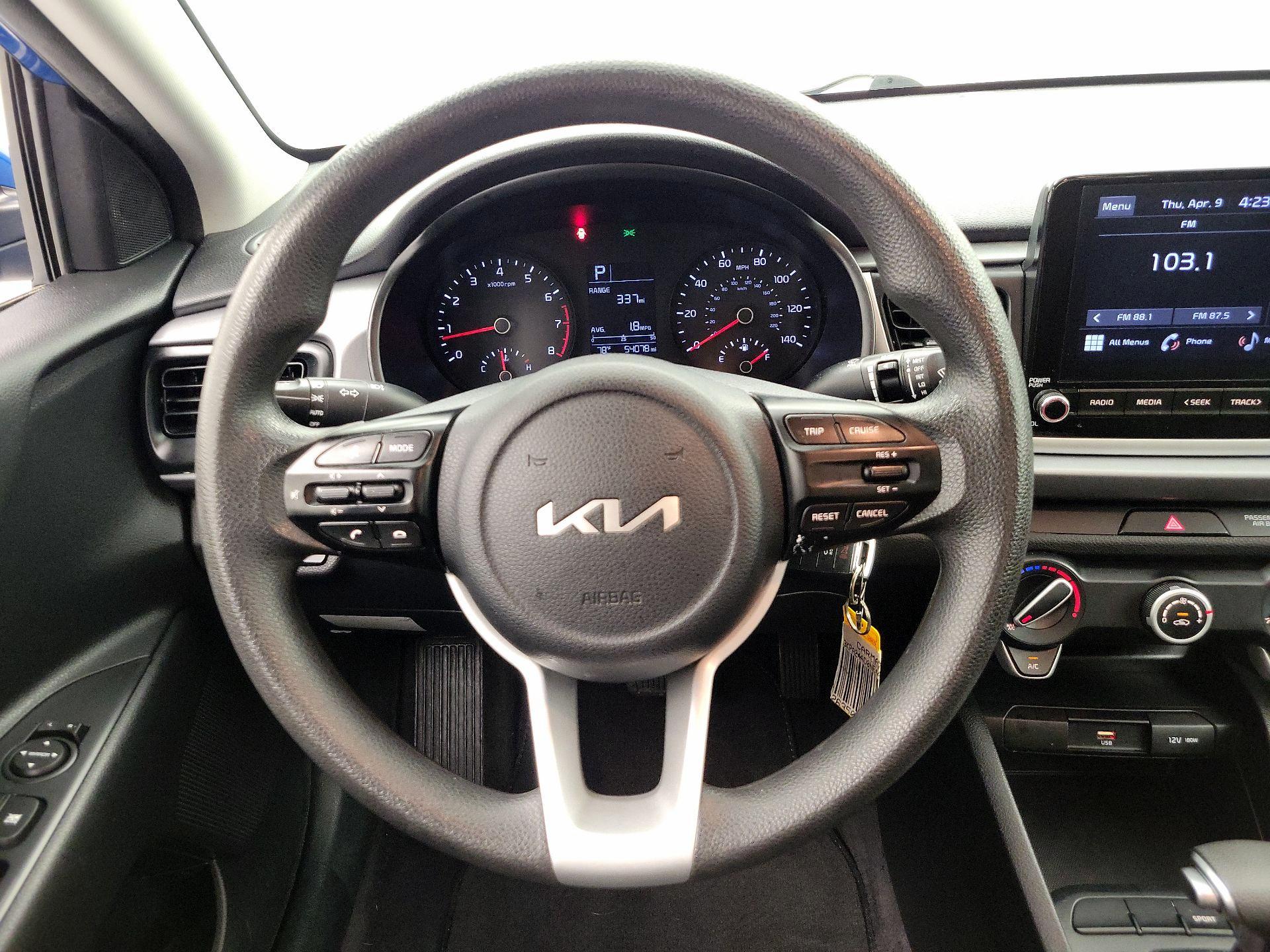 Thumbnail: 2022 Kia Rio - 10