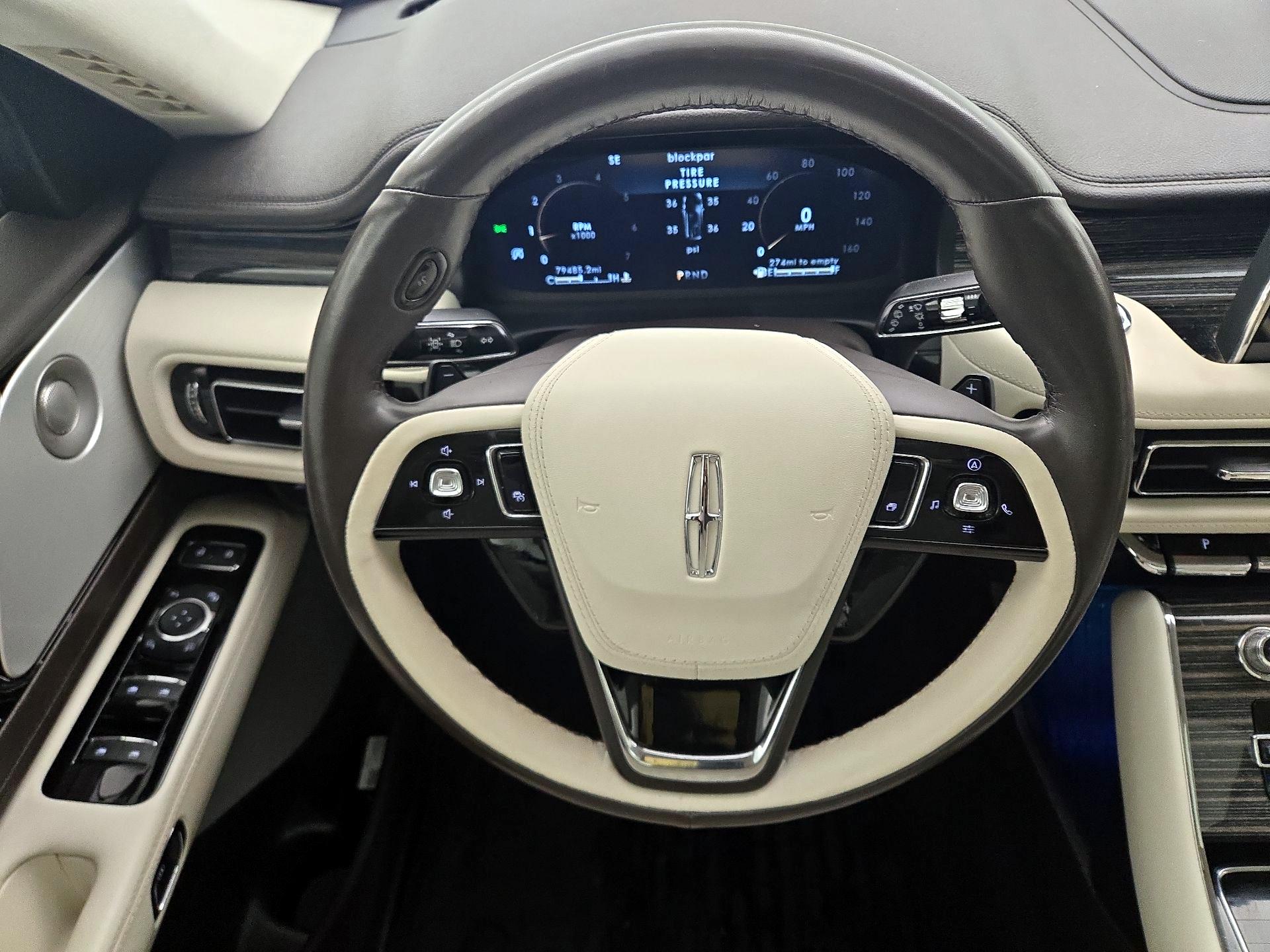 Thumbnail: 2022 Lincoln Aviator - 10