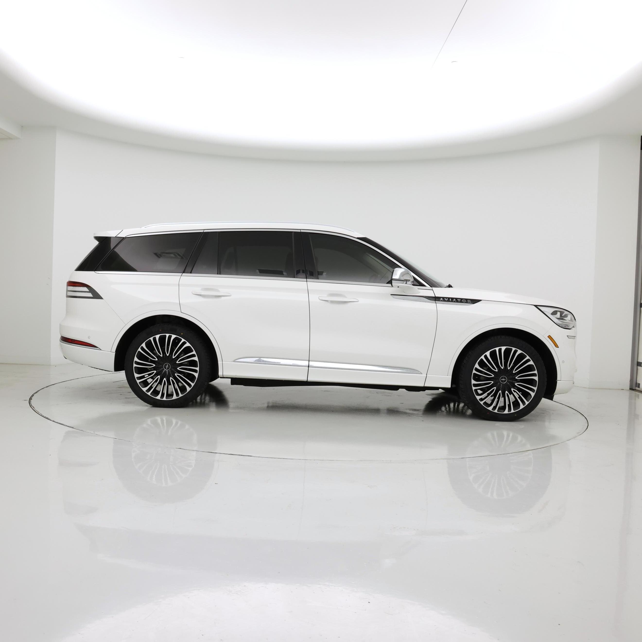 Thumbnail: 2022 Lincoln Aviator - 7