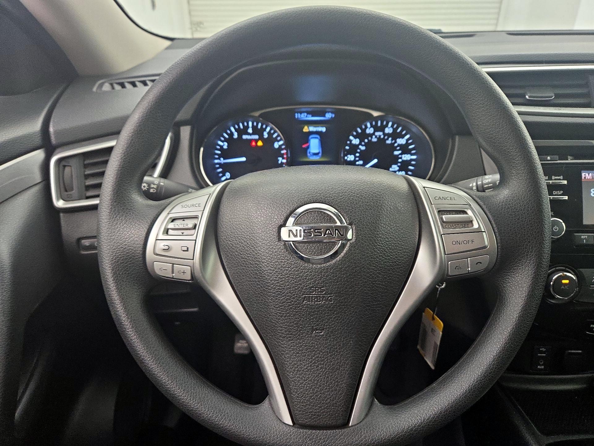 Thumbnail: 2016 Nissan Rogue - 10