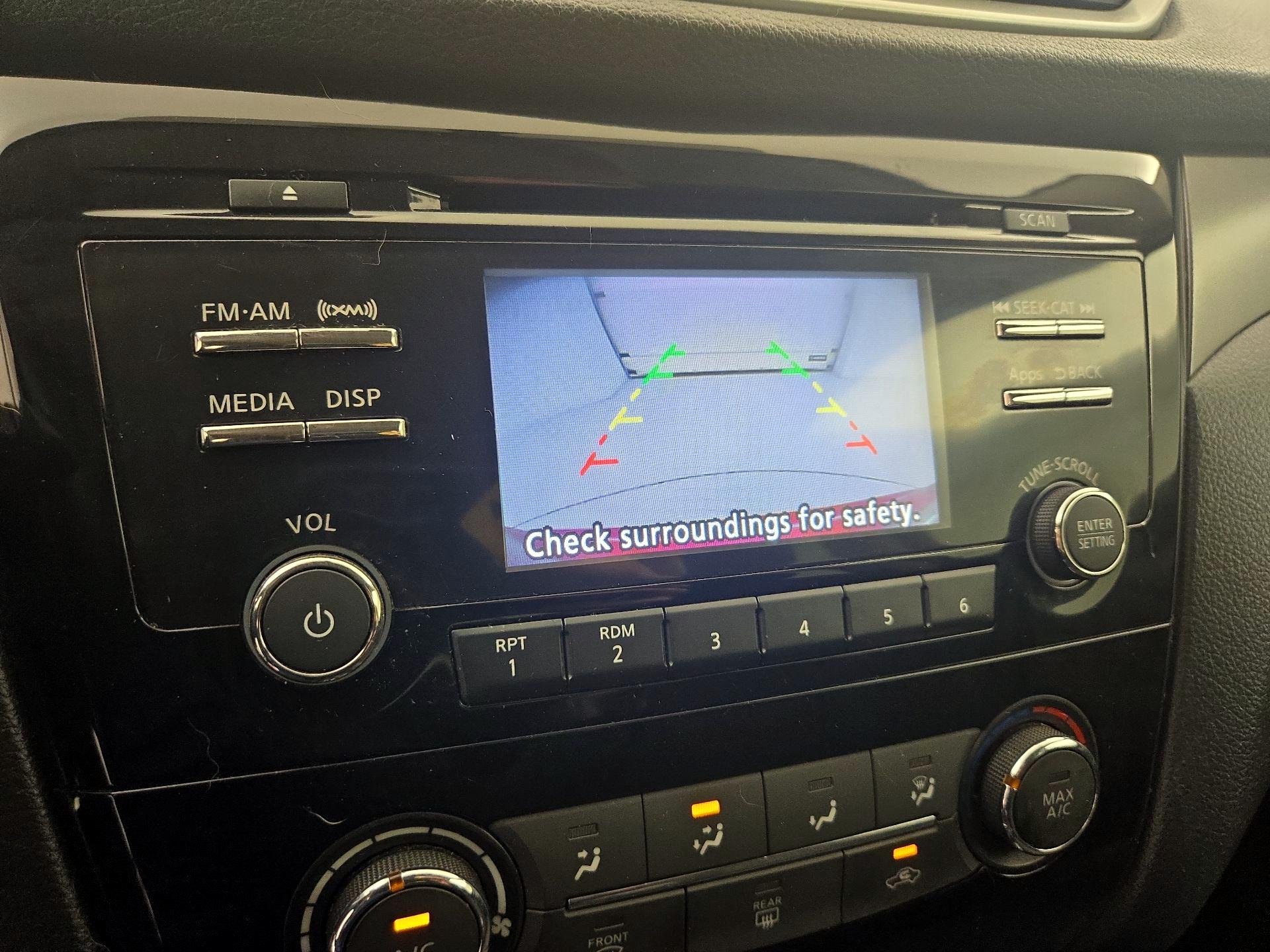 Thumbnail: 2016 Nissan Rogue - 14