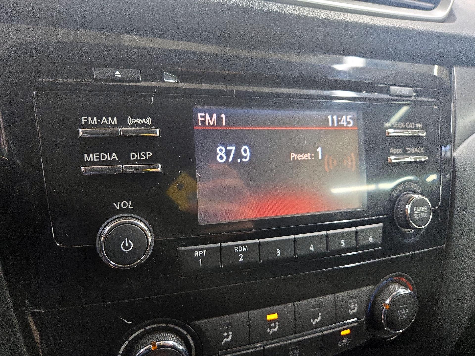 Thumbnail: 2016 Nissan Rogue - 15