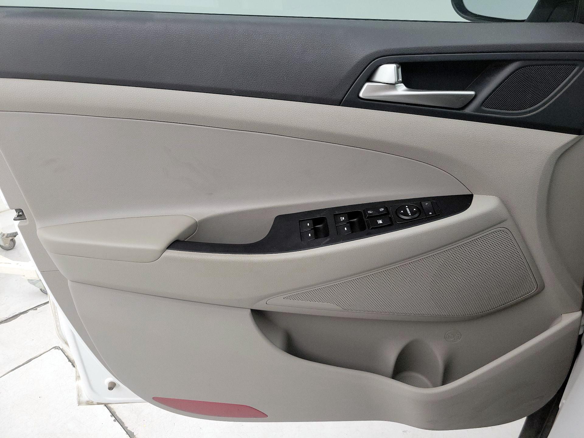 Thumbnail: 2020 Hyundai Tucson - 12