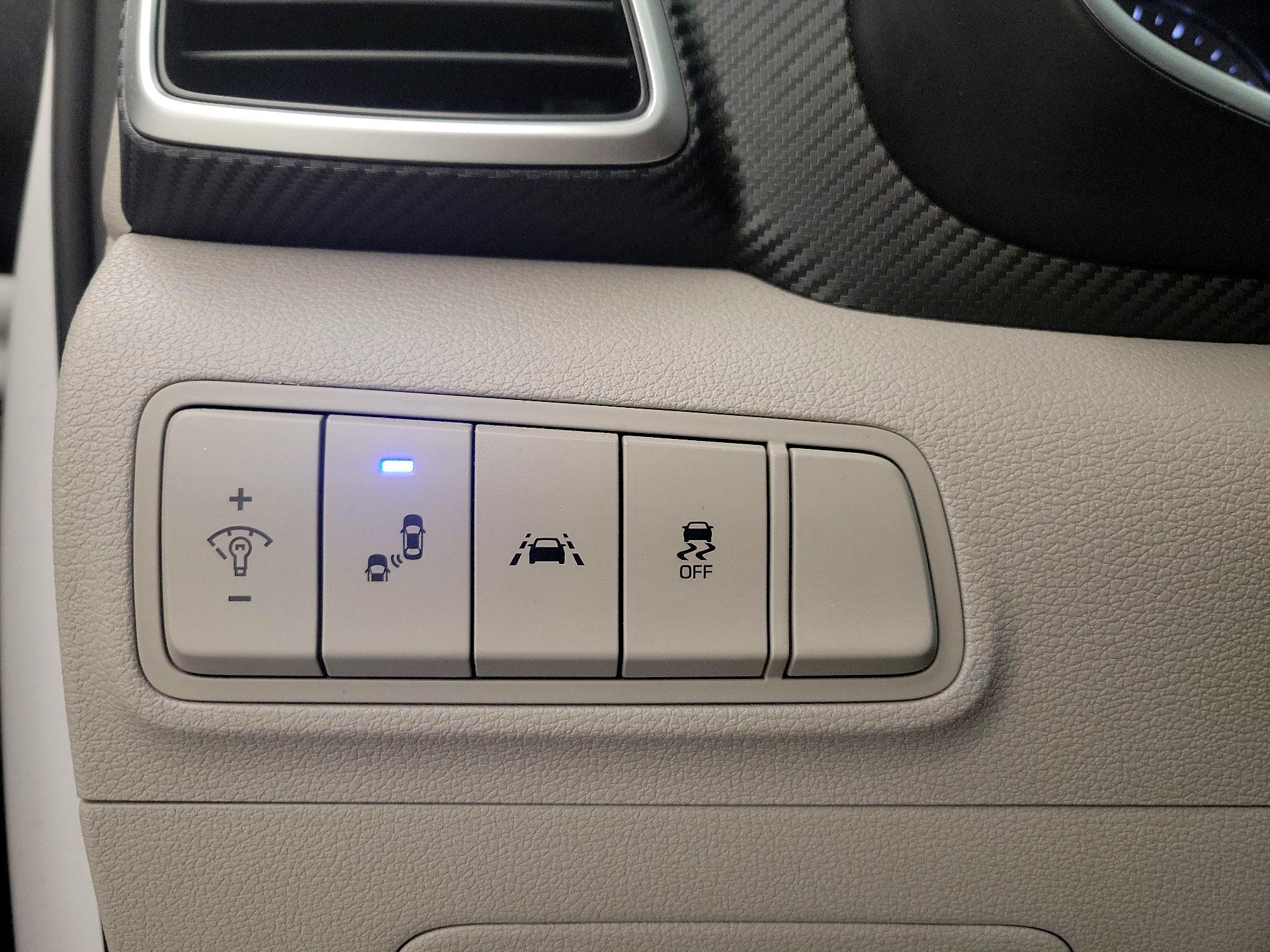 Thumbnail: 2020 Hyundai Tucson - 13