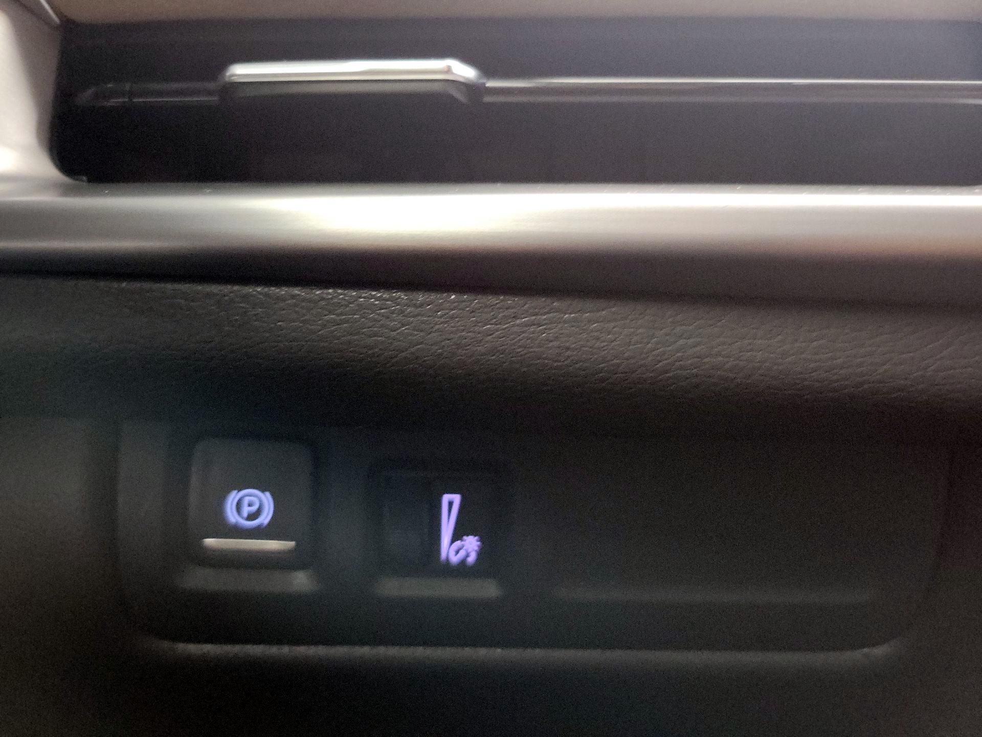 Thumbnail: 2025 Cadillac XT4 - 13