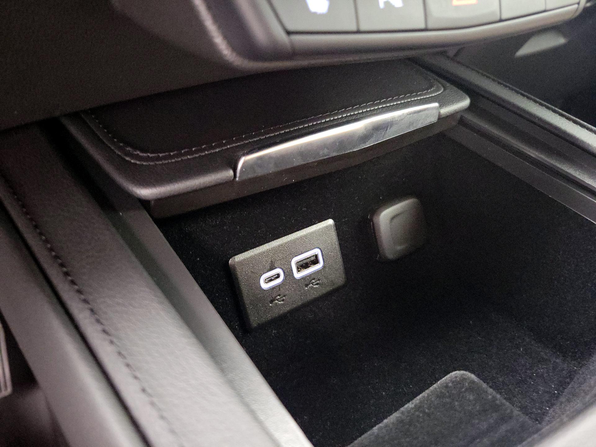 Thumbnail: 2025 Cadillac XT4 - 18