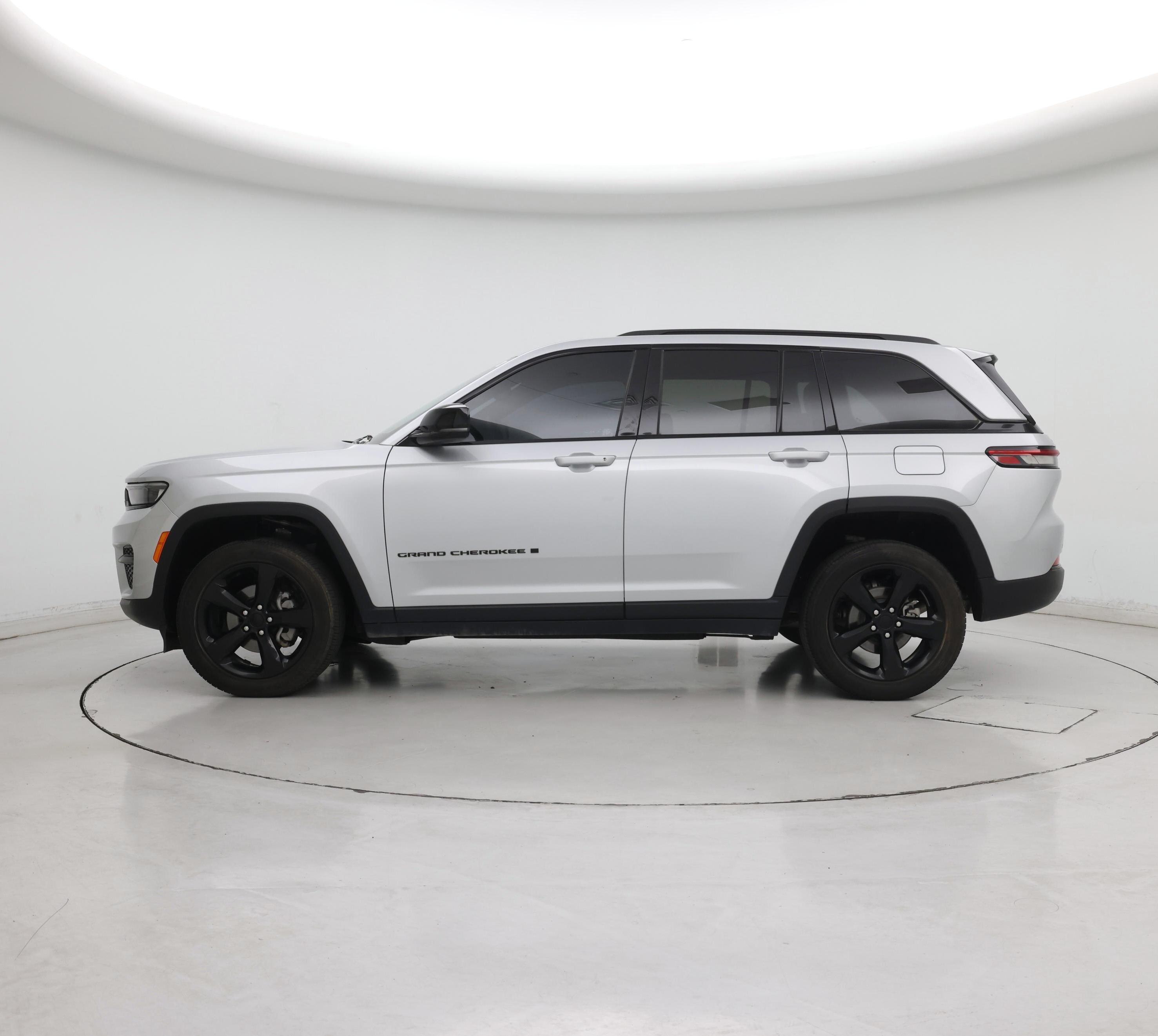 Thumbnail: 2023 Jeep Grand Cherokee - 3