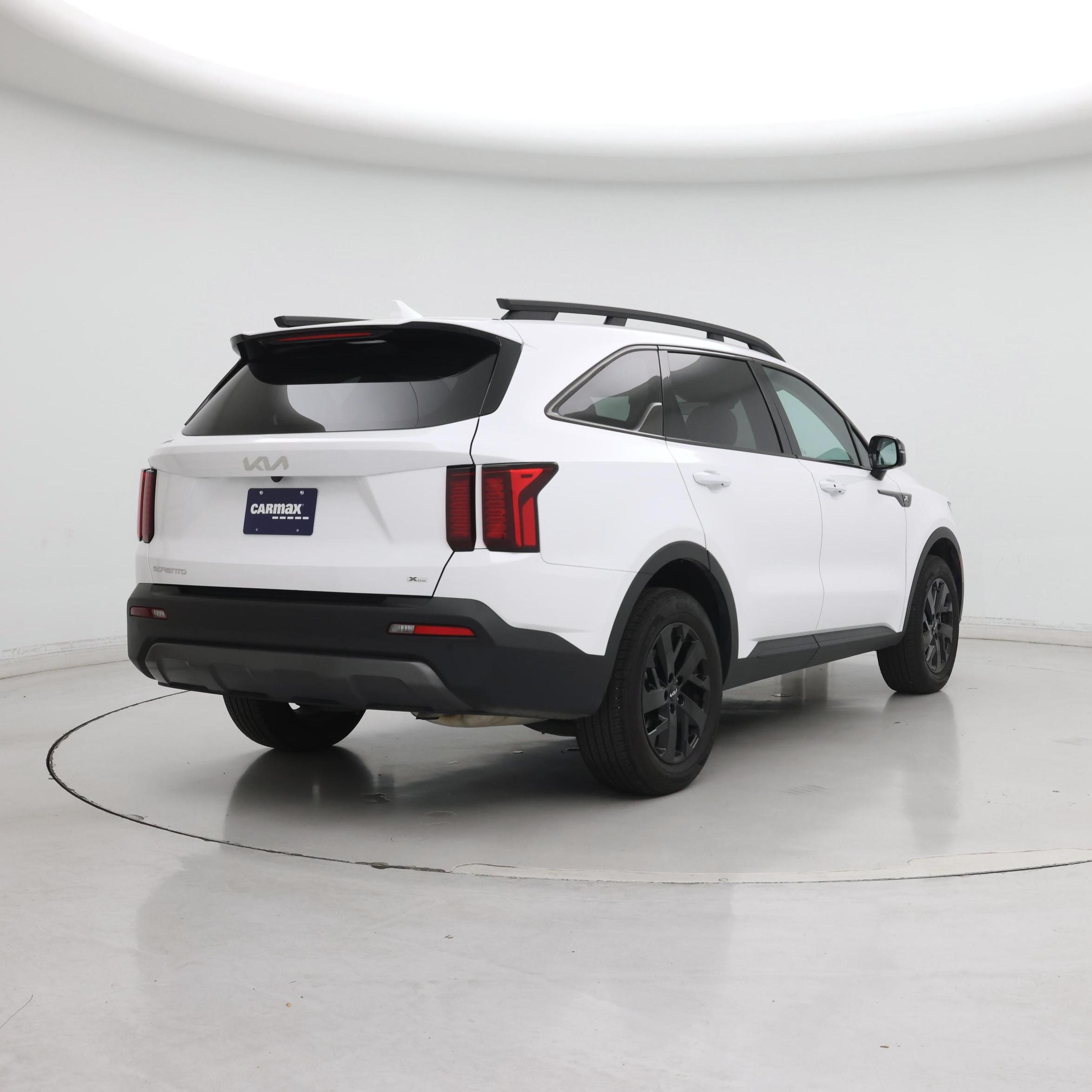 Thumbnail: 2023 Kia Sorento - 8