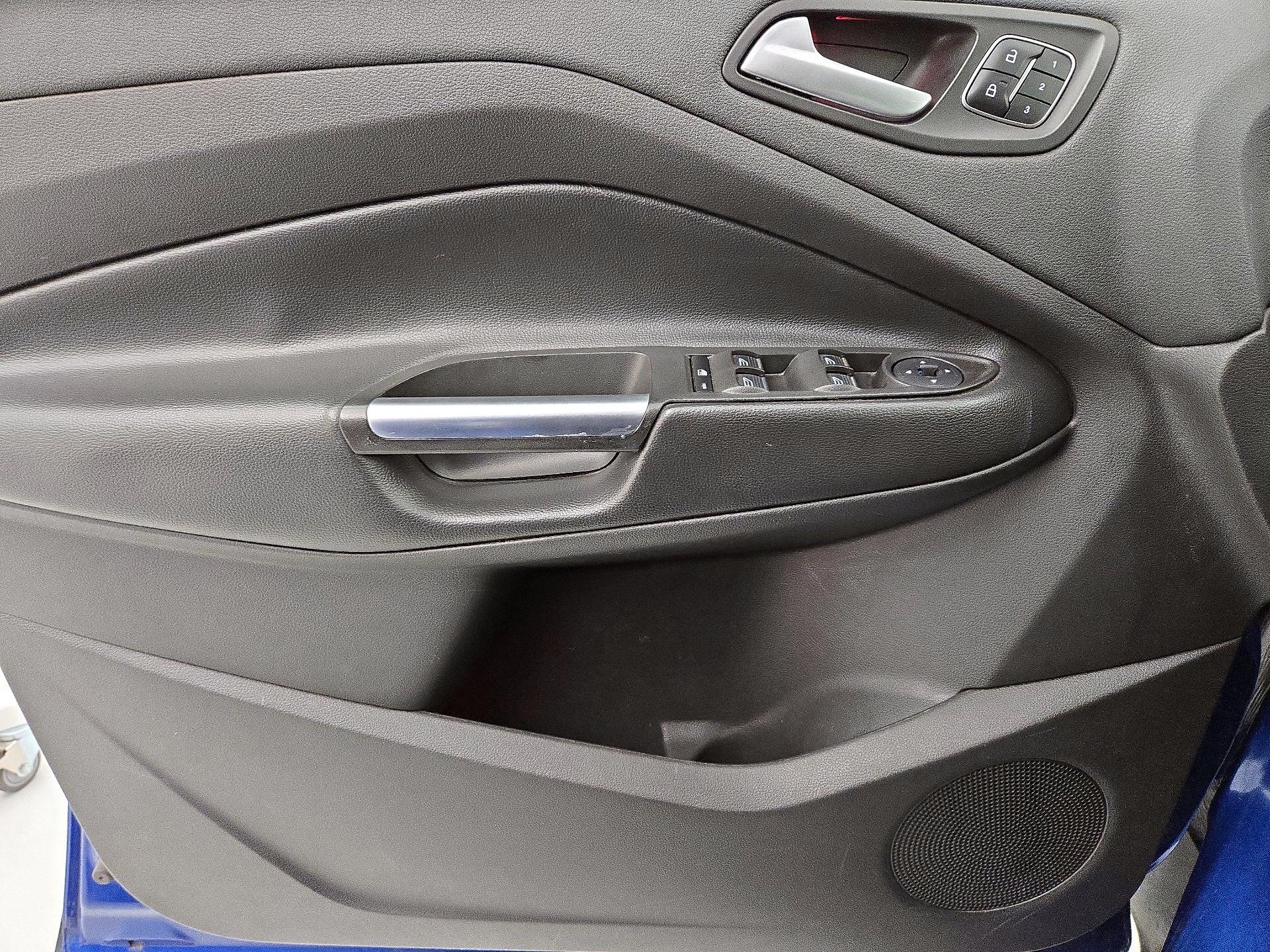 Thumbnail: 2017 Ford Escape - 12