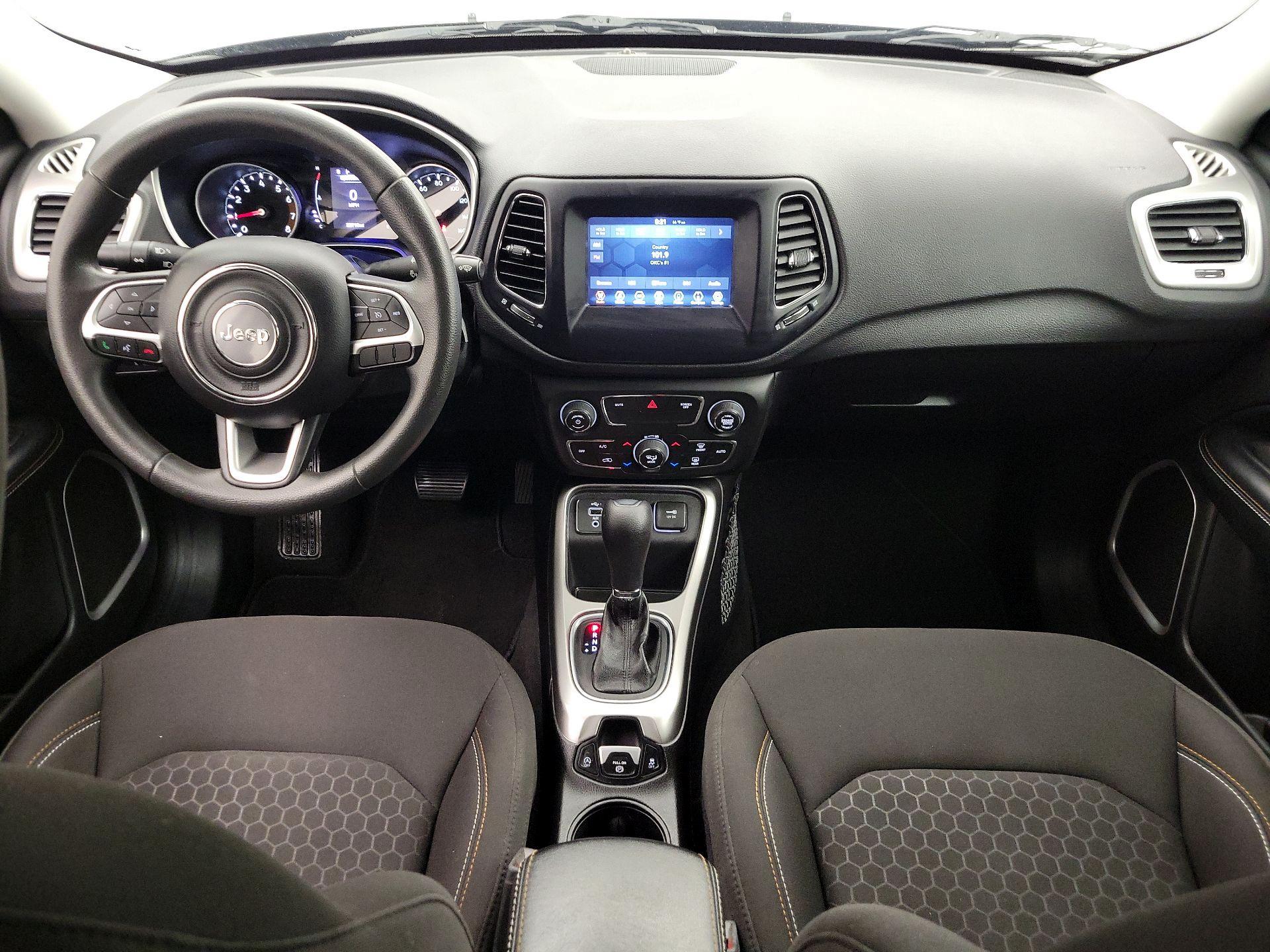 Thumbnail: 2021 Jeep Compass - 9