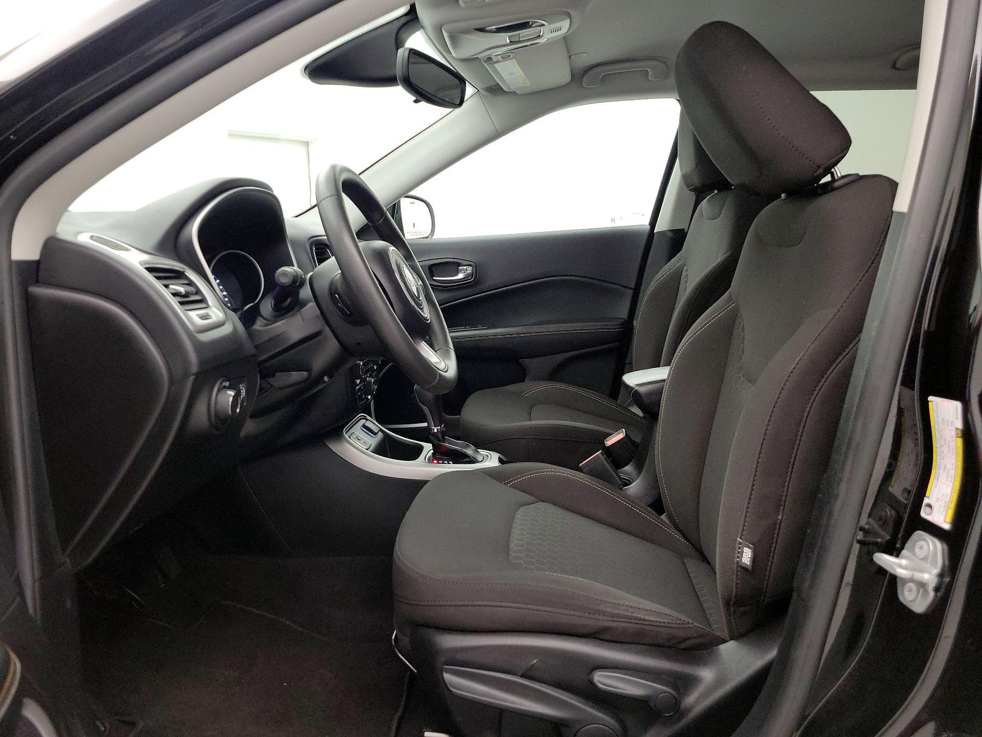 Thumbnail: 2021 Jeep Compass - 11