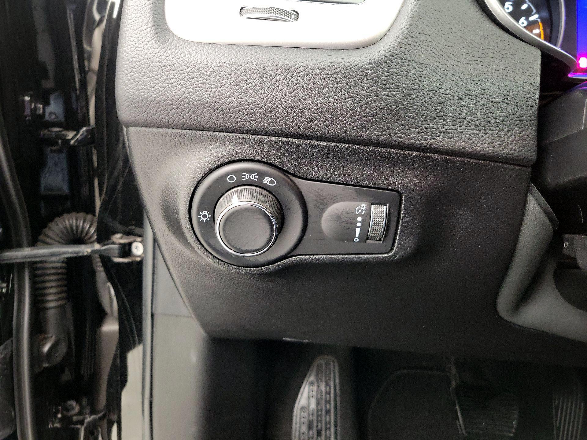 Thumbnail: 2021 Jeep Compass - 13