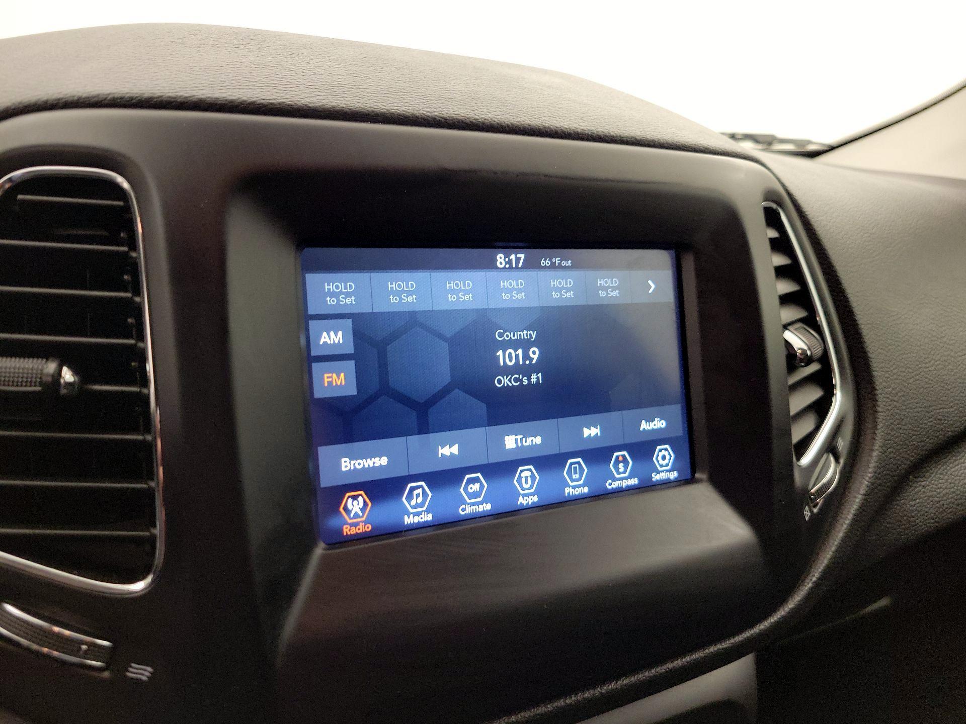 Thumbnail: 2021 Jeep Compass - 15