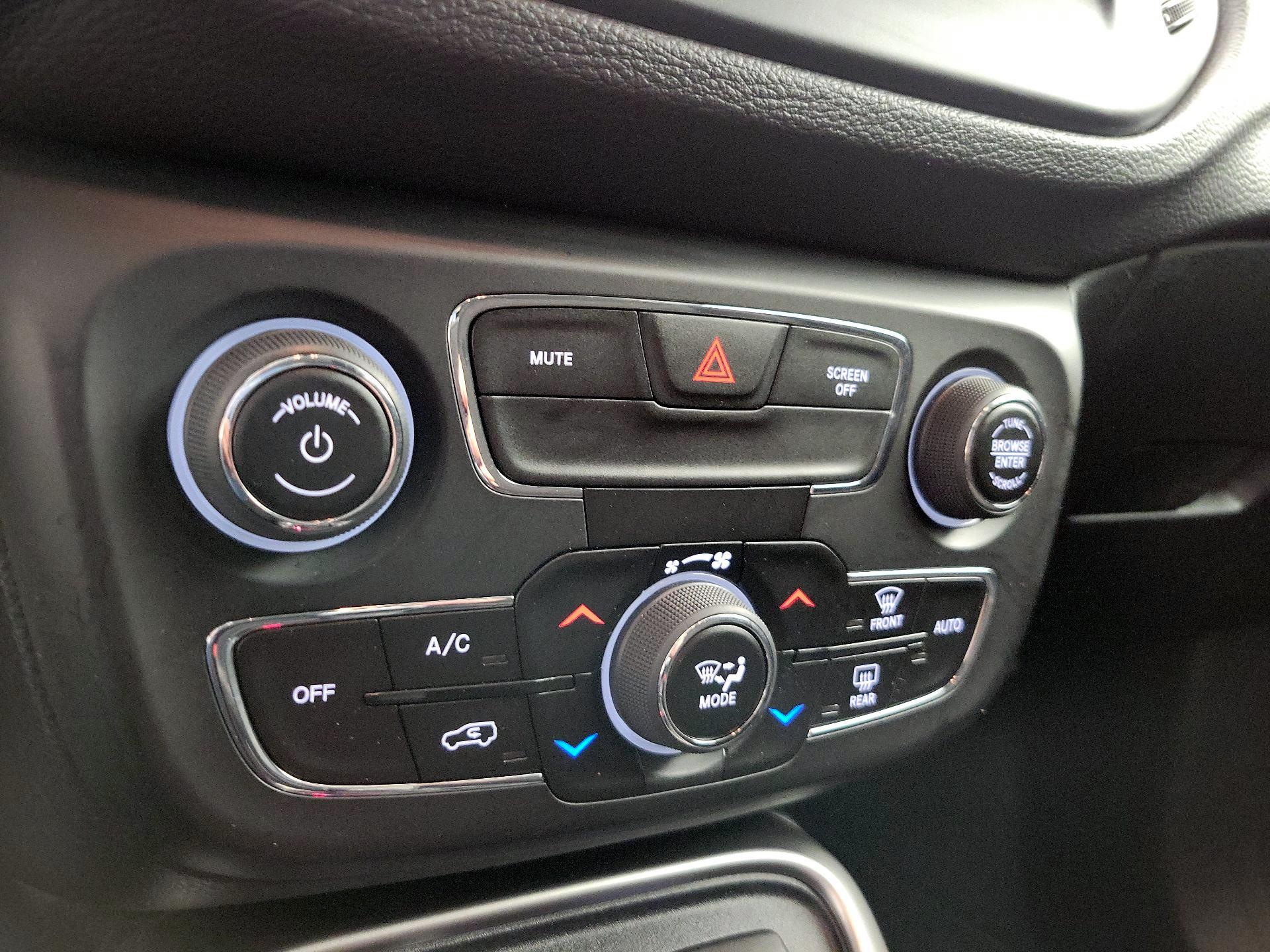 Thumbnail: 2021 Jeep Compass - 16