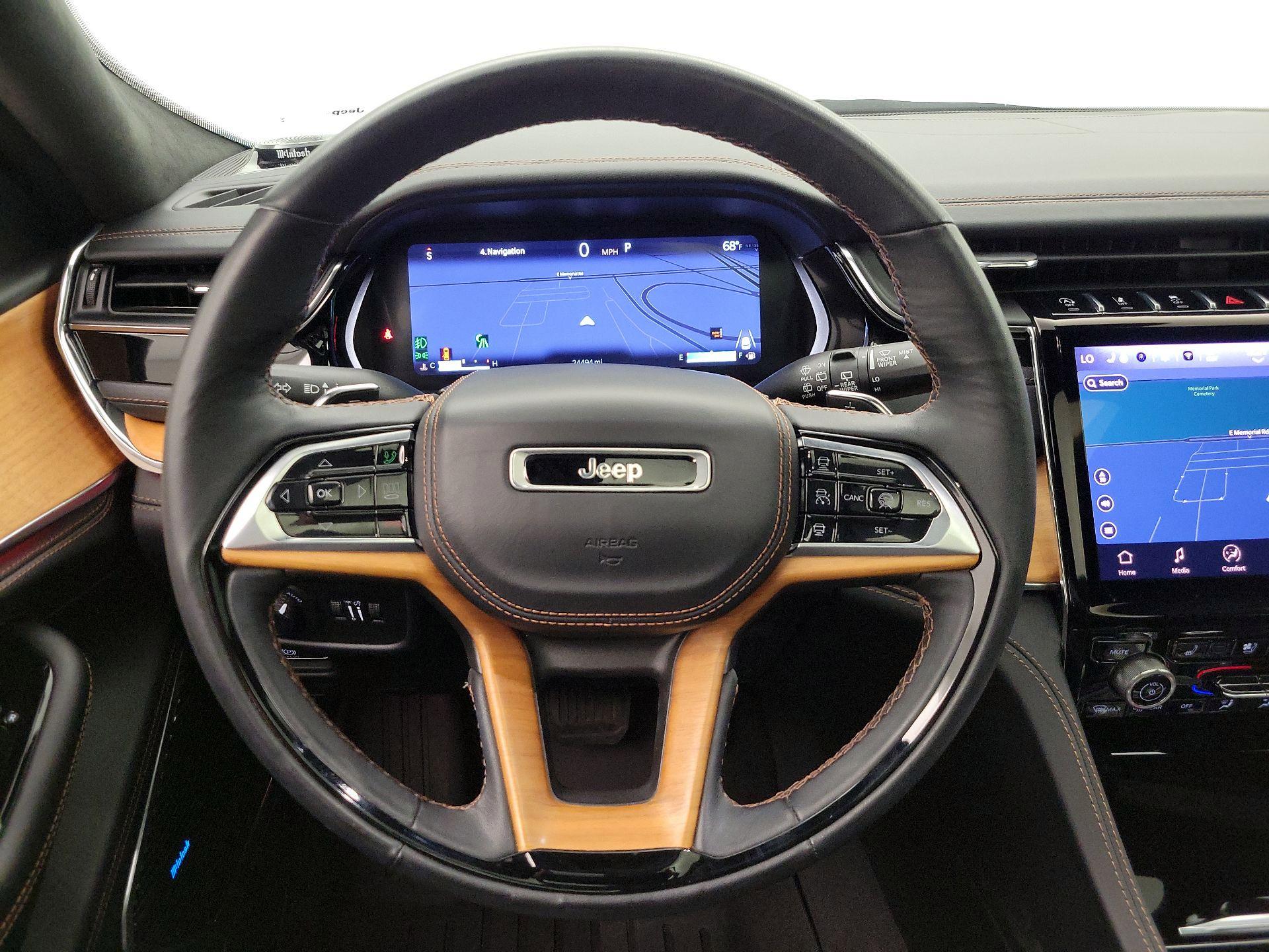Thumbnail: 2024 Jeep Grand Cherokee - 10
