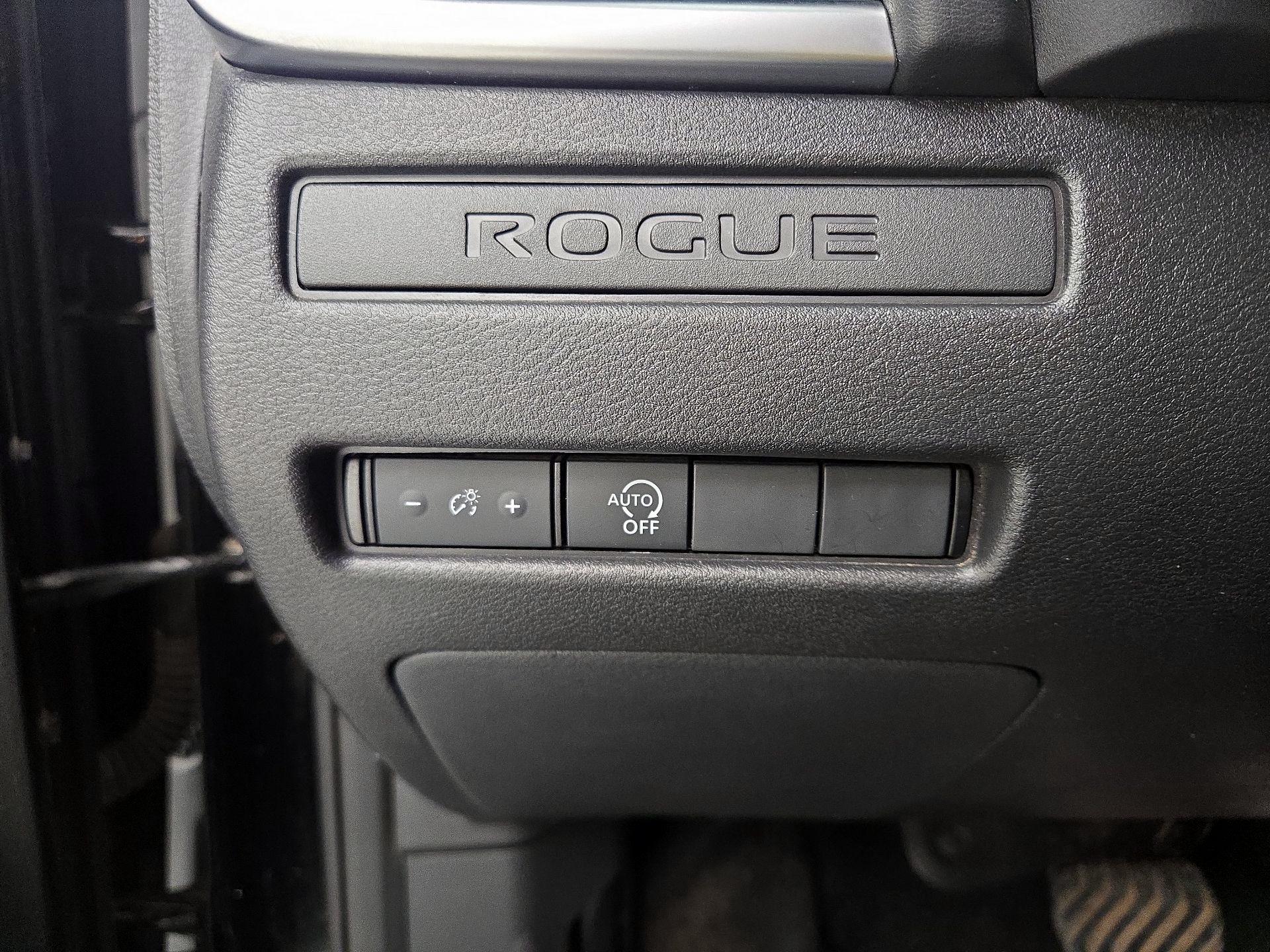 Thumbnail: 2023 Nissan Rogue - 13
