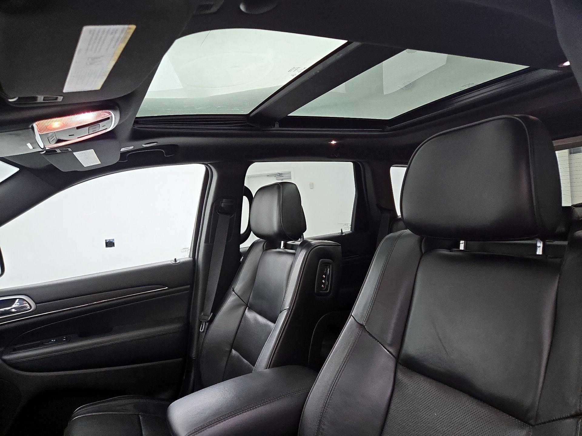 Thumbnail: 2018 Jeep Grand Cherokee - 20