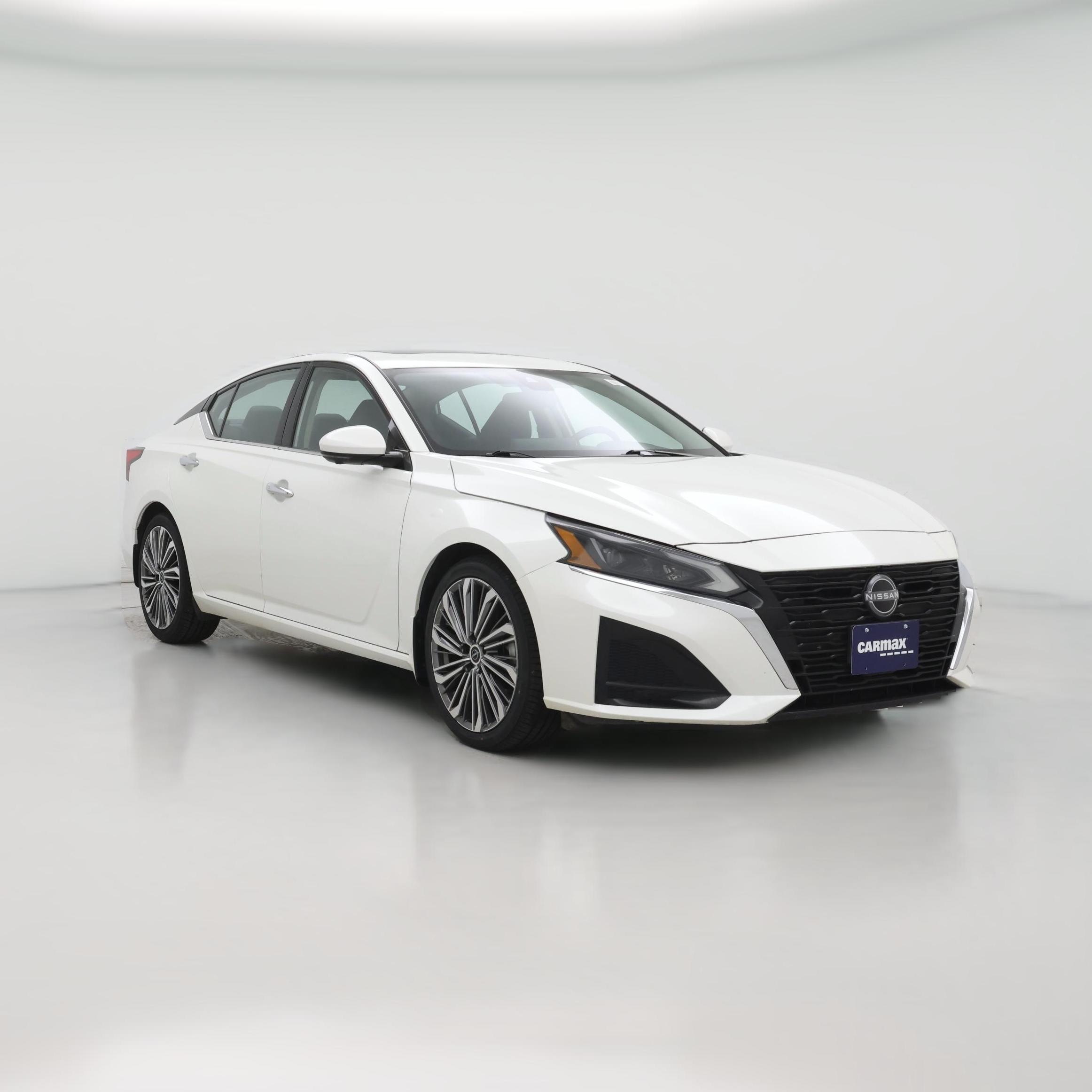 Thumbnail: 2023 Nissan Altima - 1